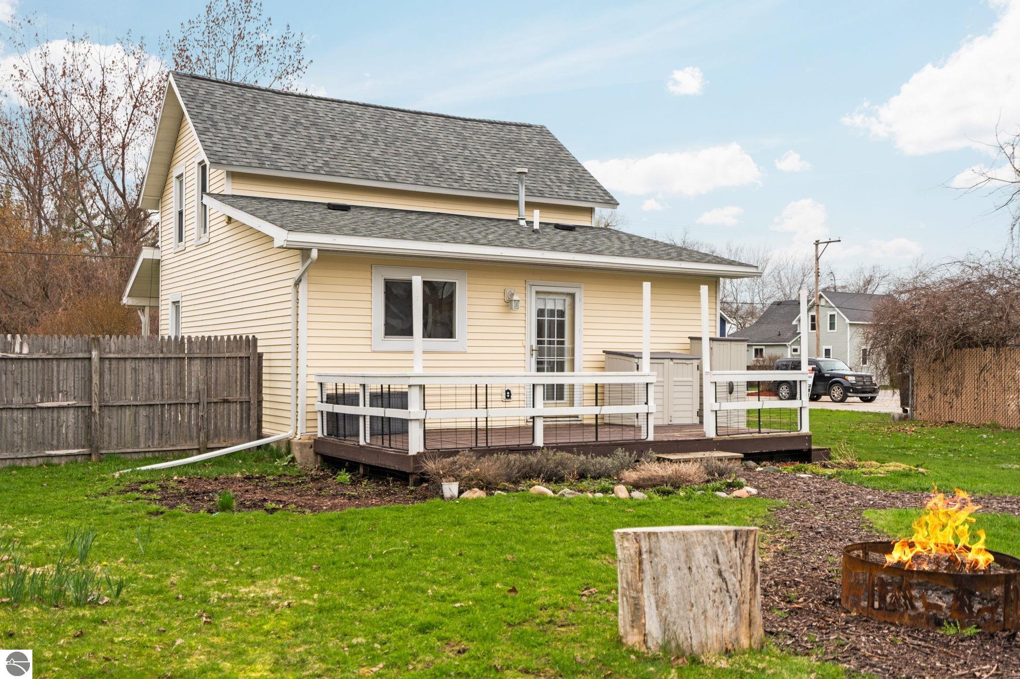 117 Rivershore Drive