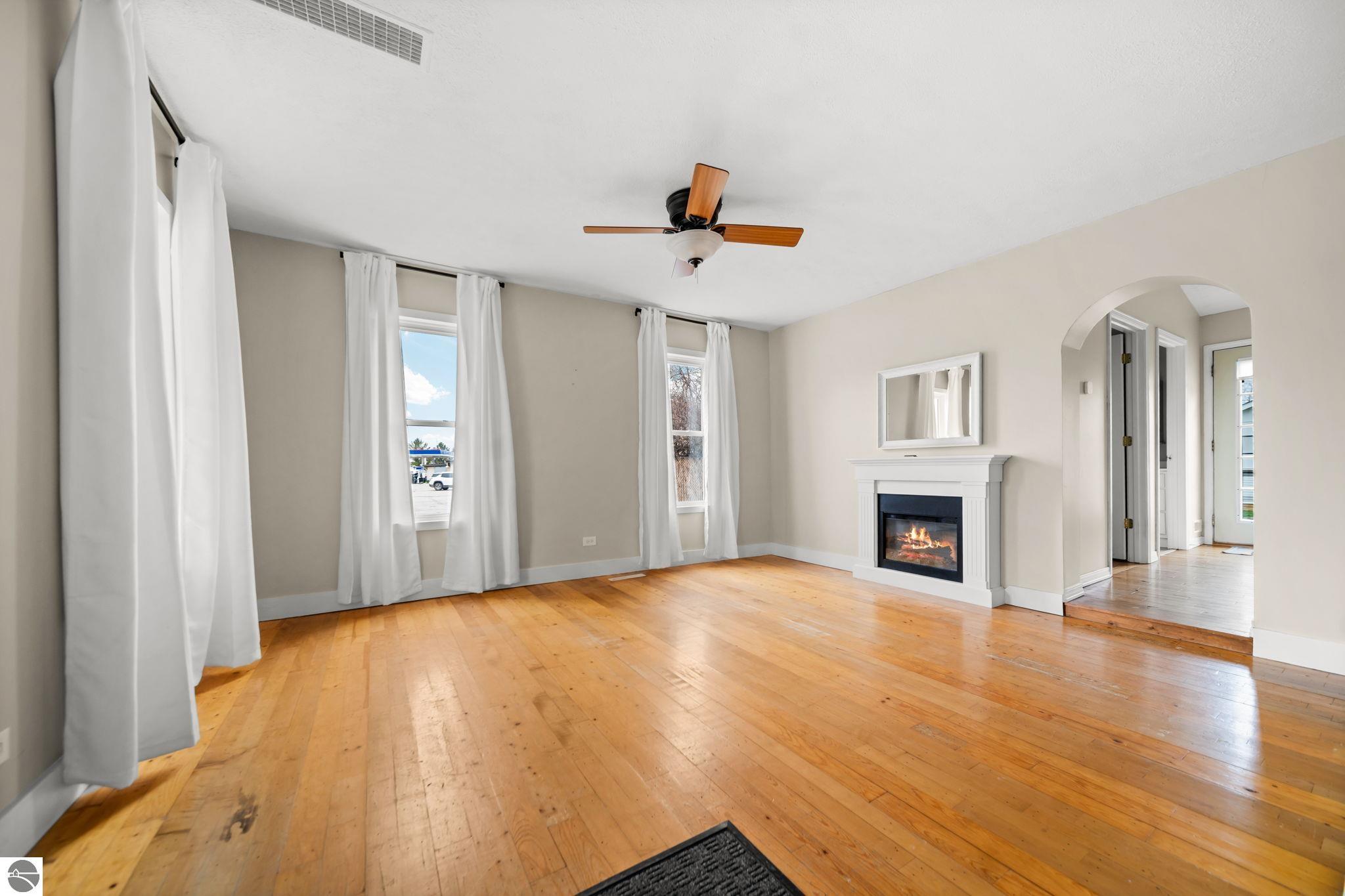 117 Rivershore Drive