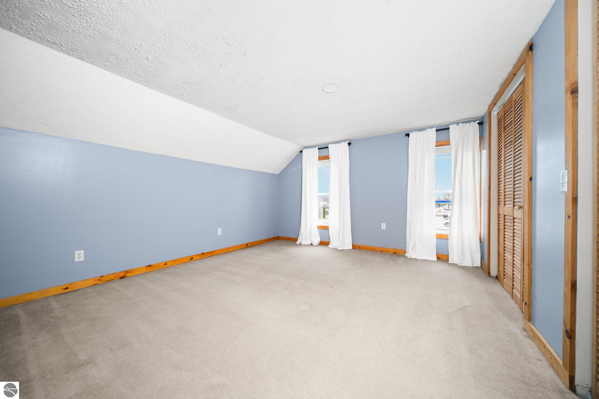 117 Rivershore Drive