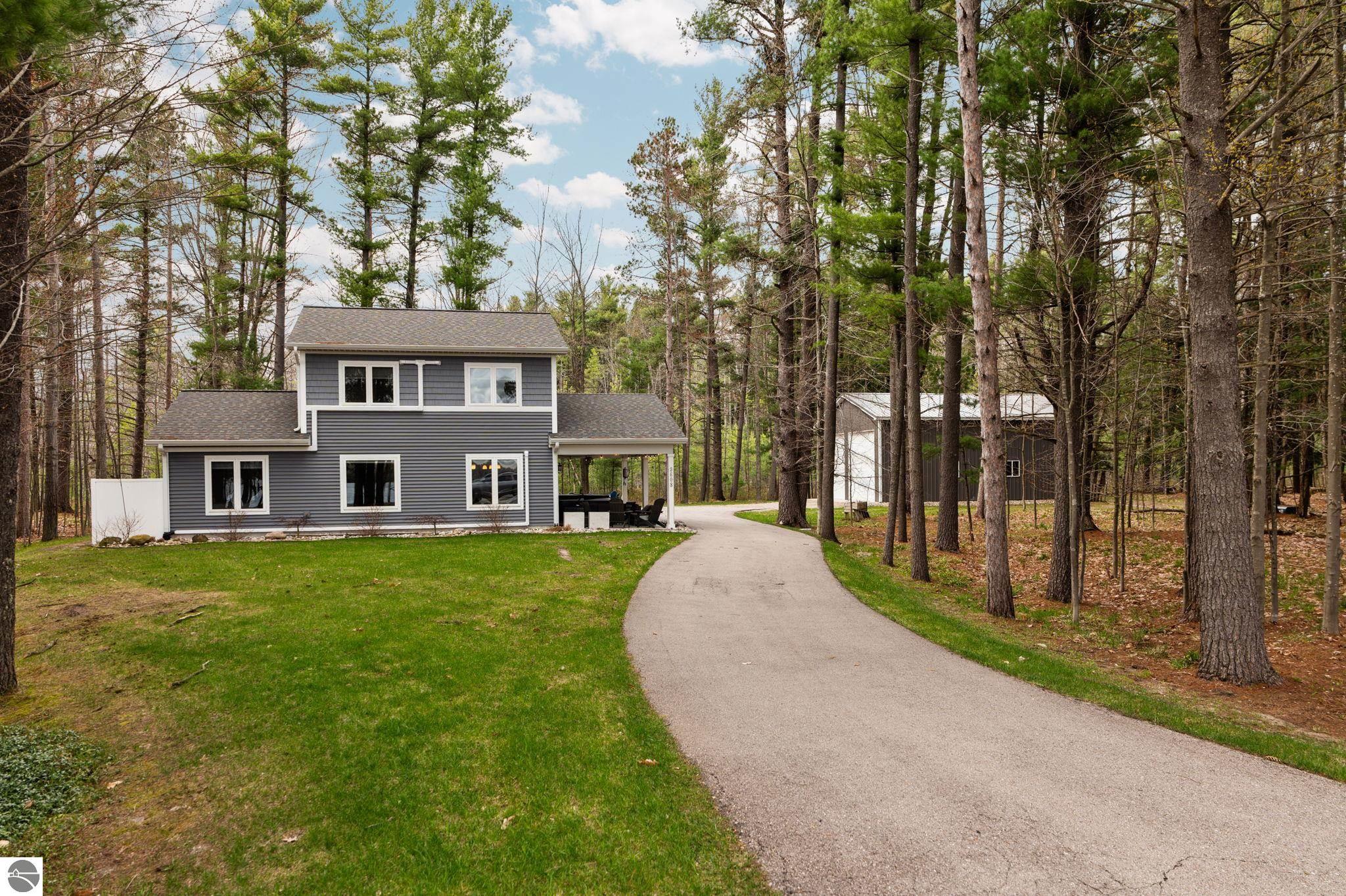 9608 N Long Lake Road