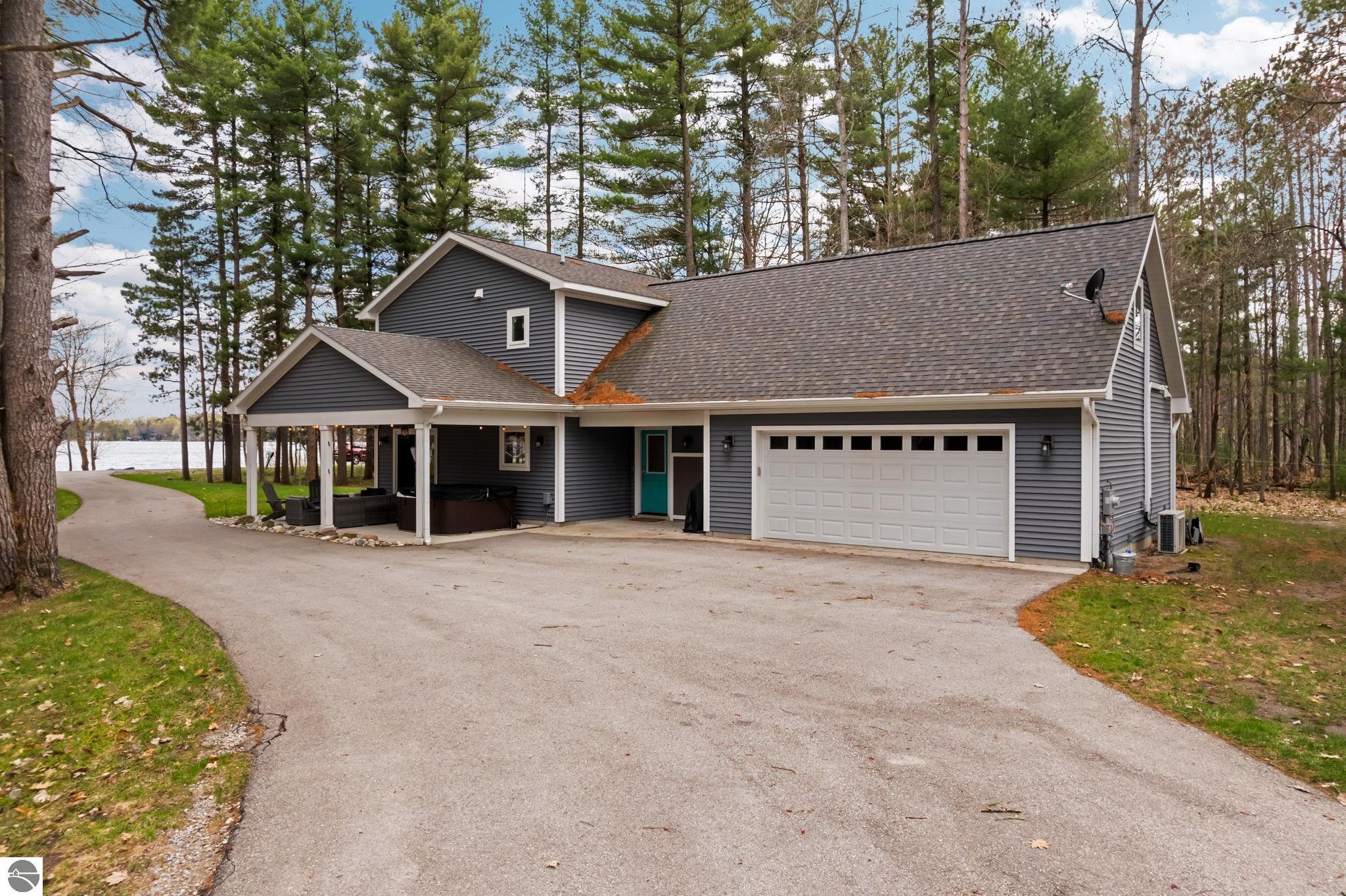 9608 N Long Lake Road