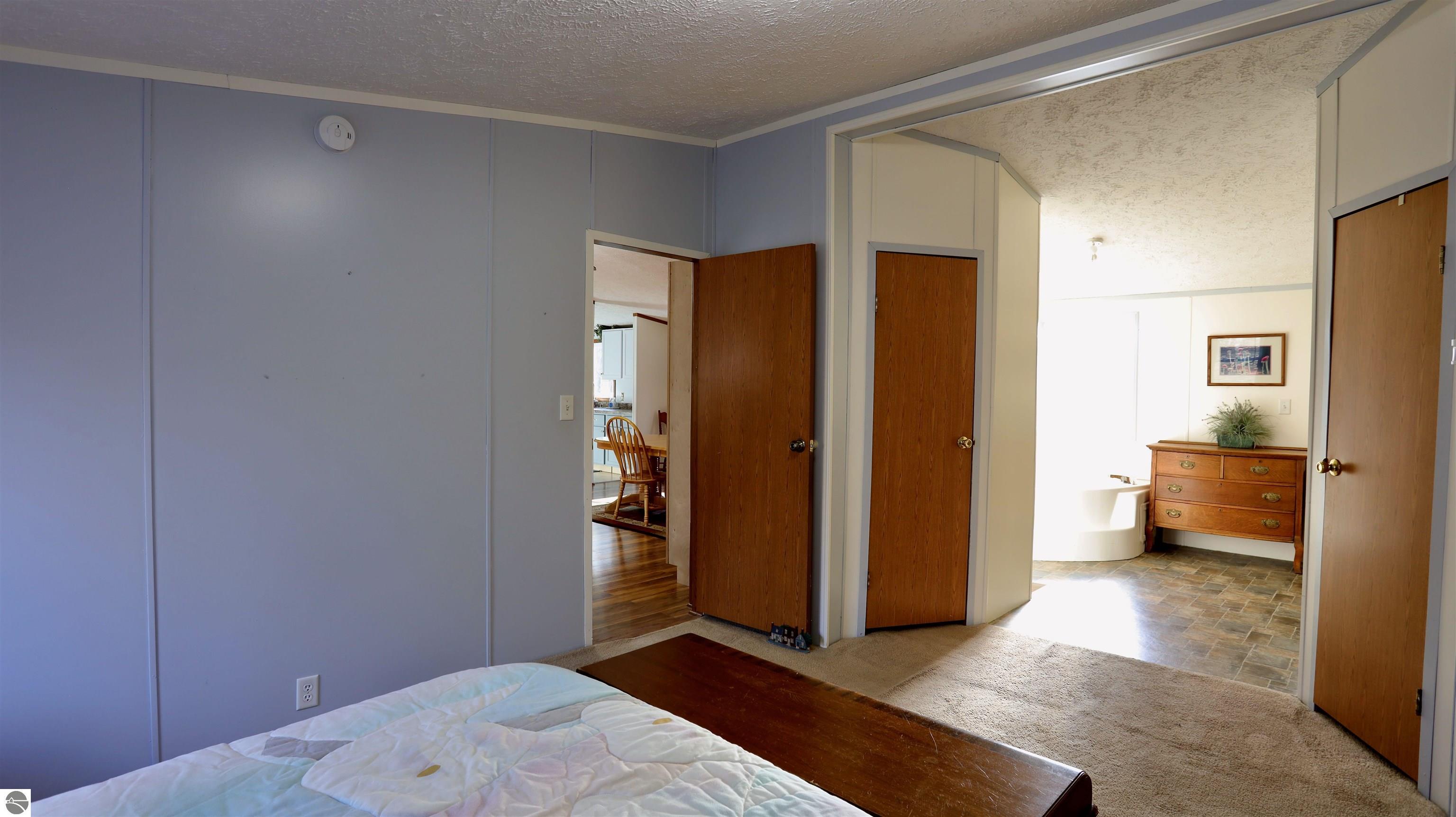 9122 Grimm Lane