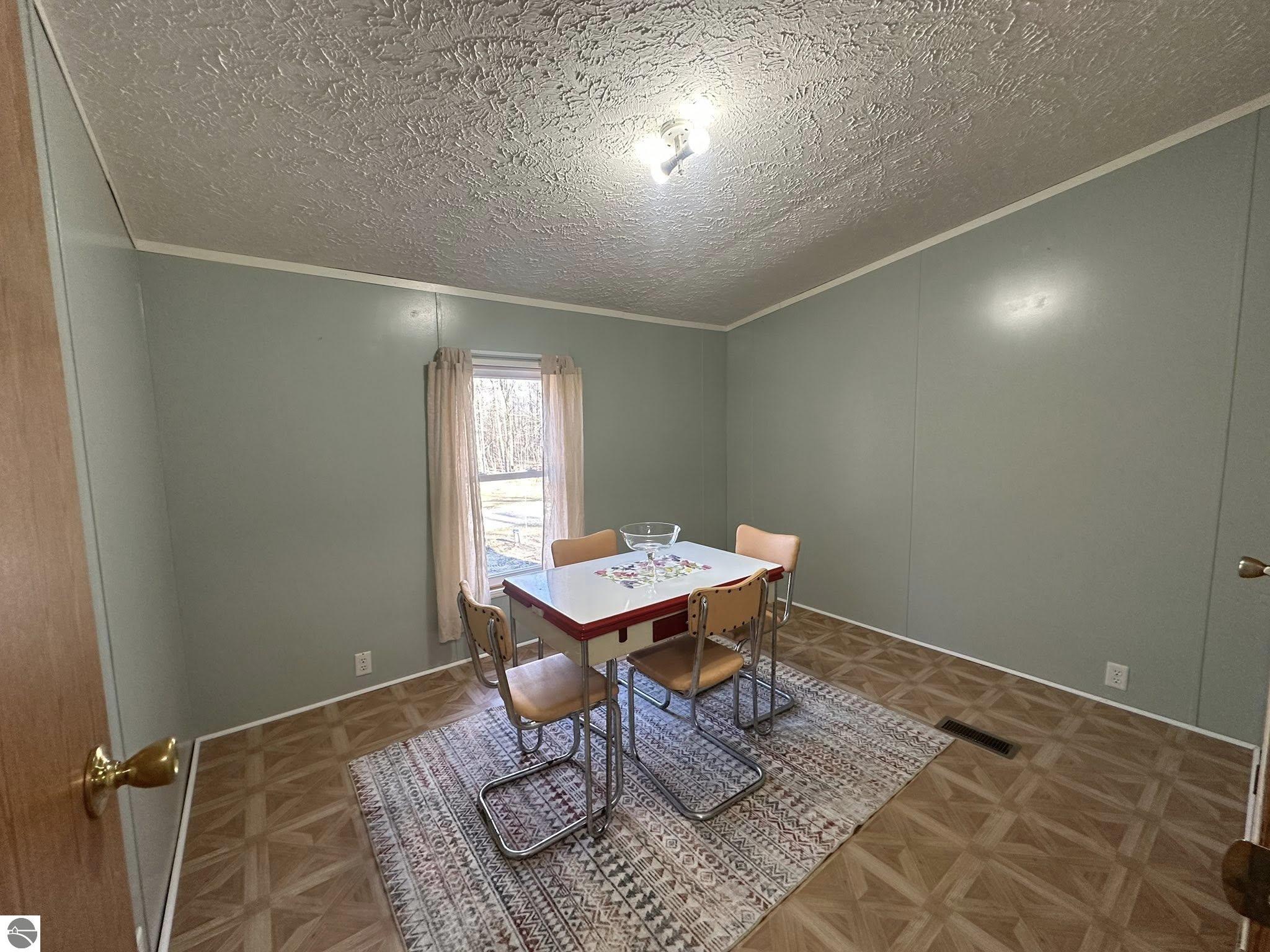 9122 Grimm Lane