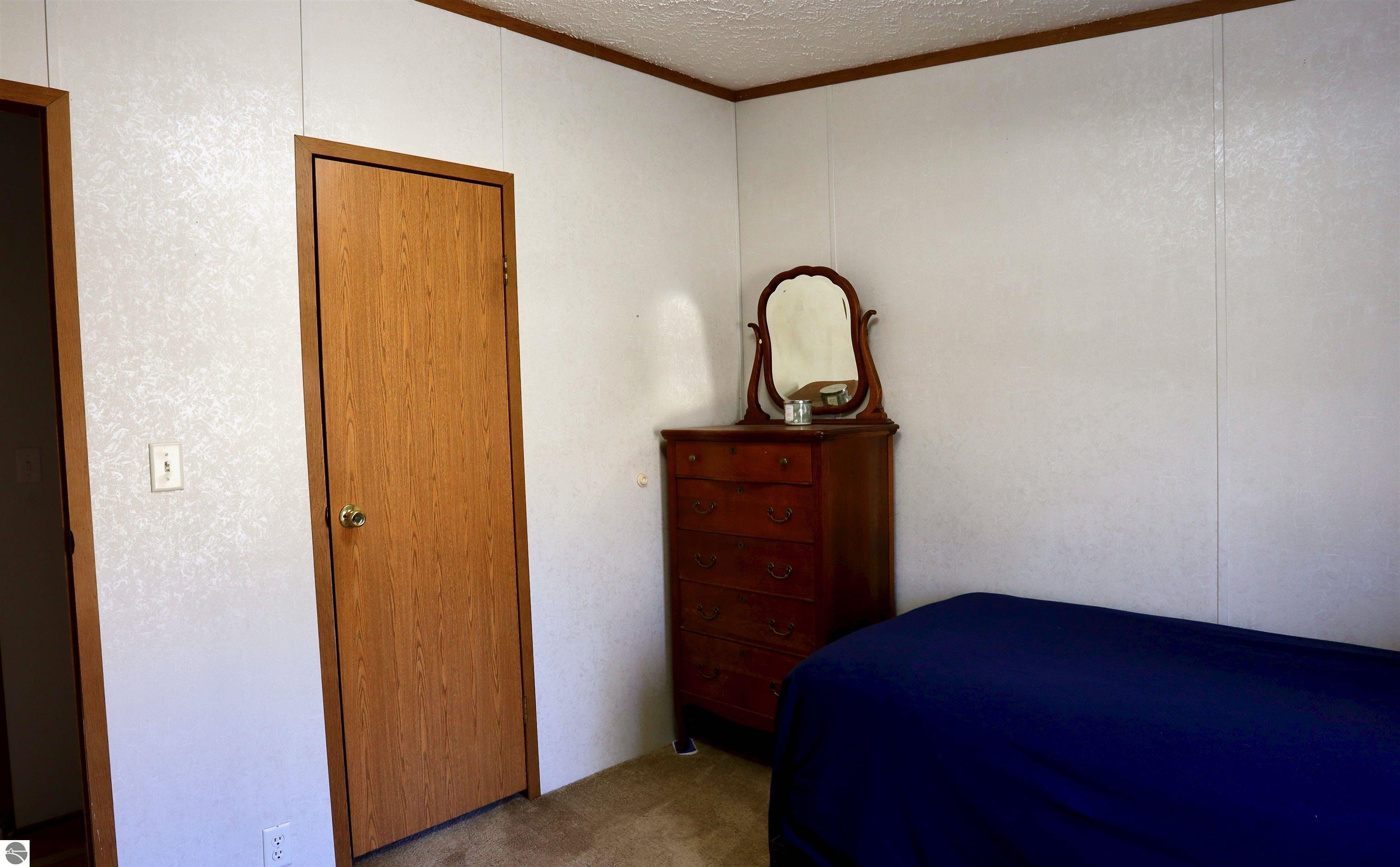 9122 Grimm Lane