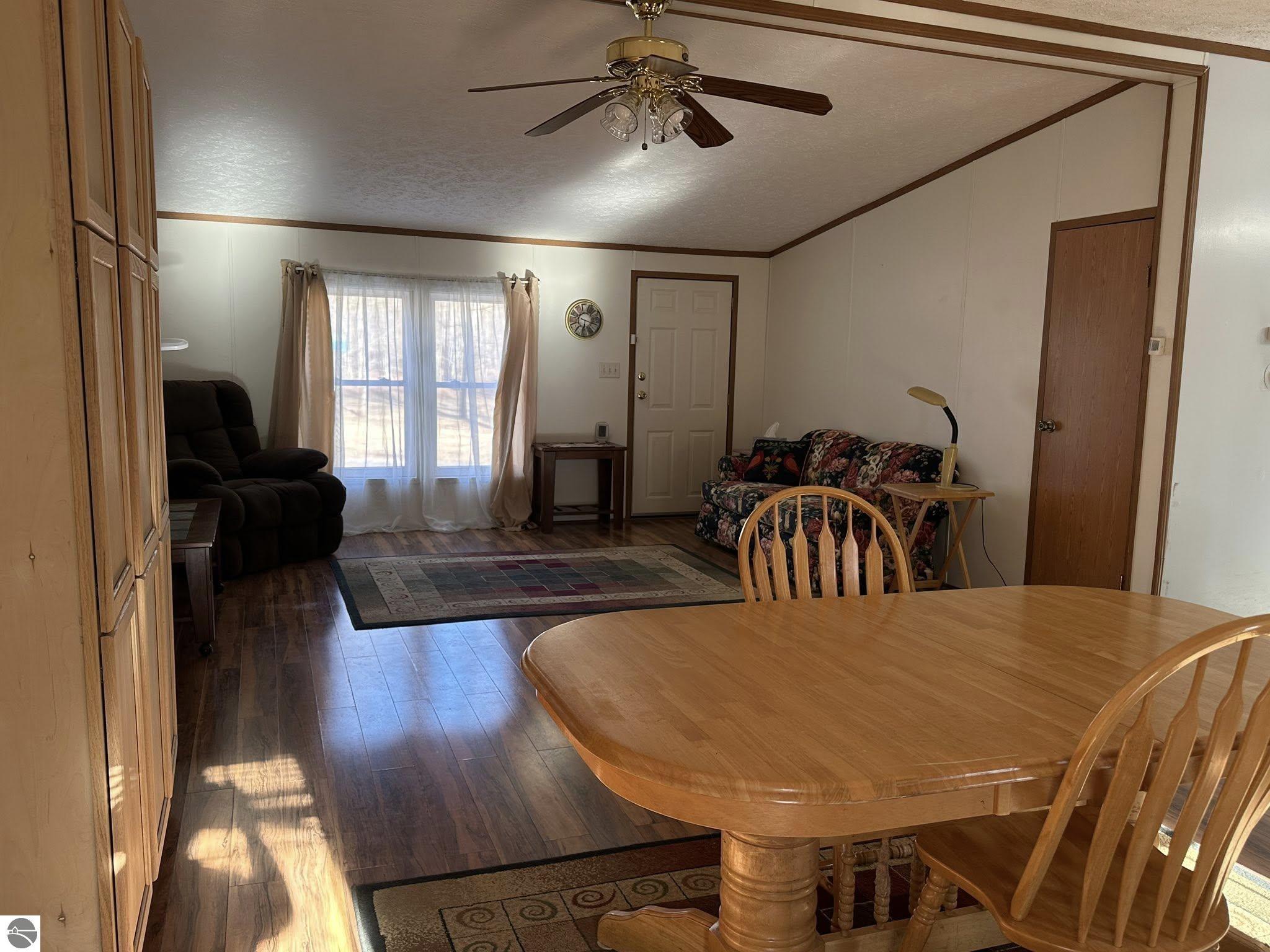 9122 Grimm Lane