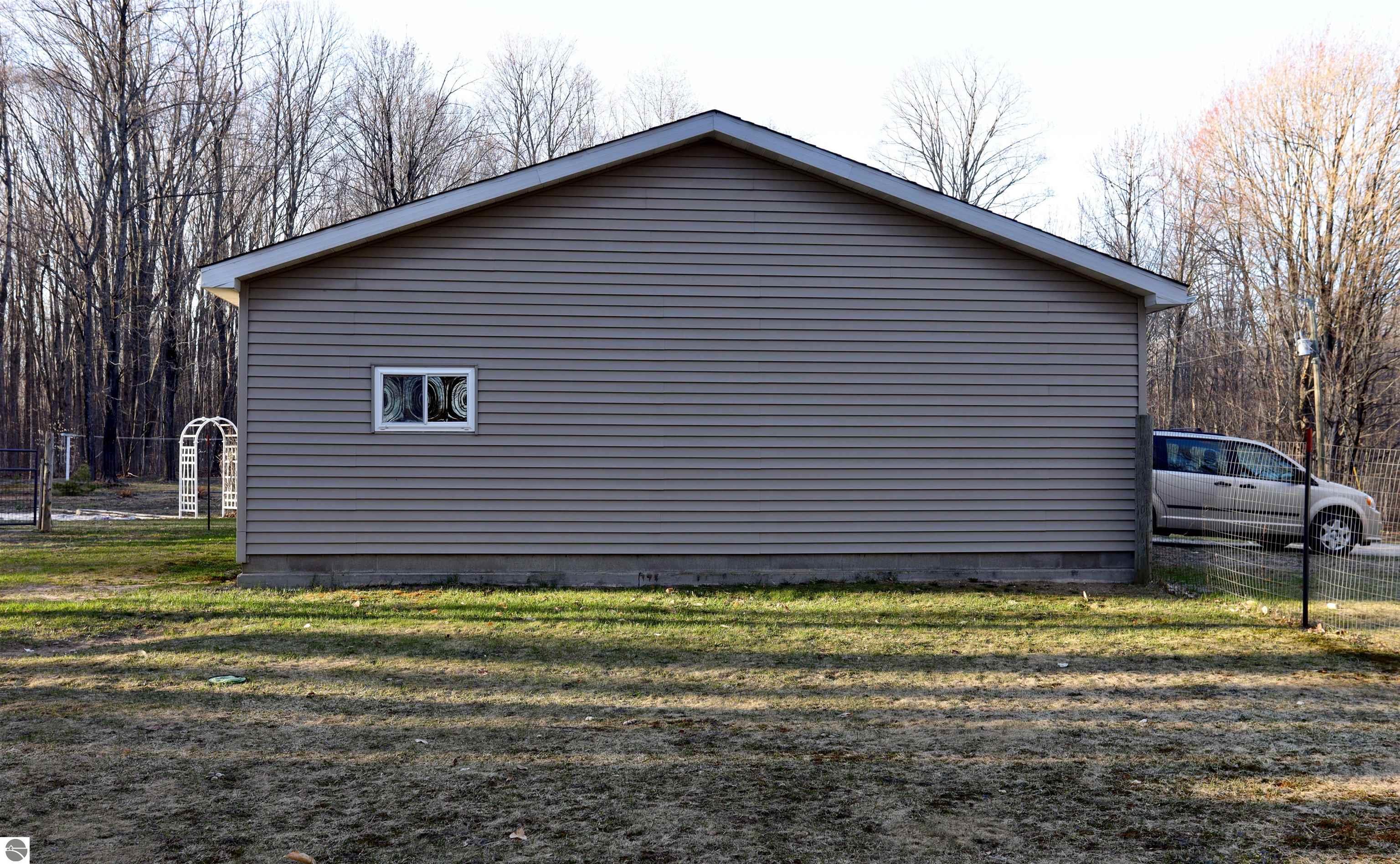 9122 Grimm Lane