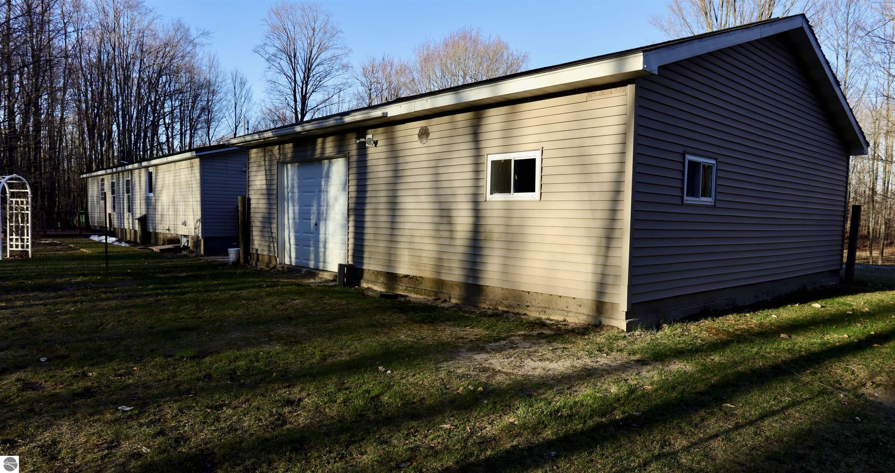 9122 Grimm Lane