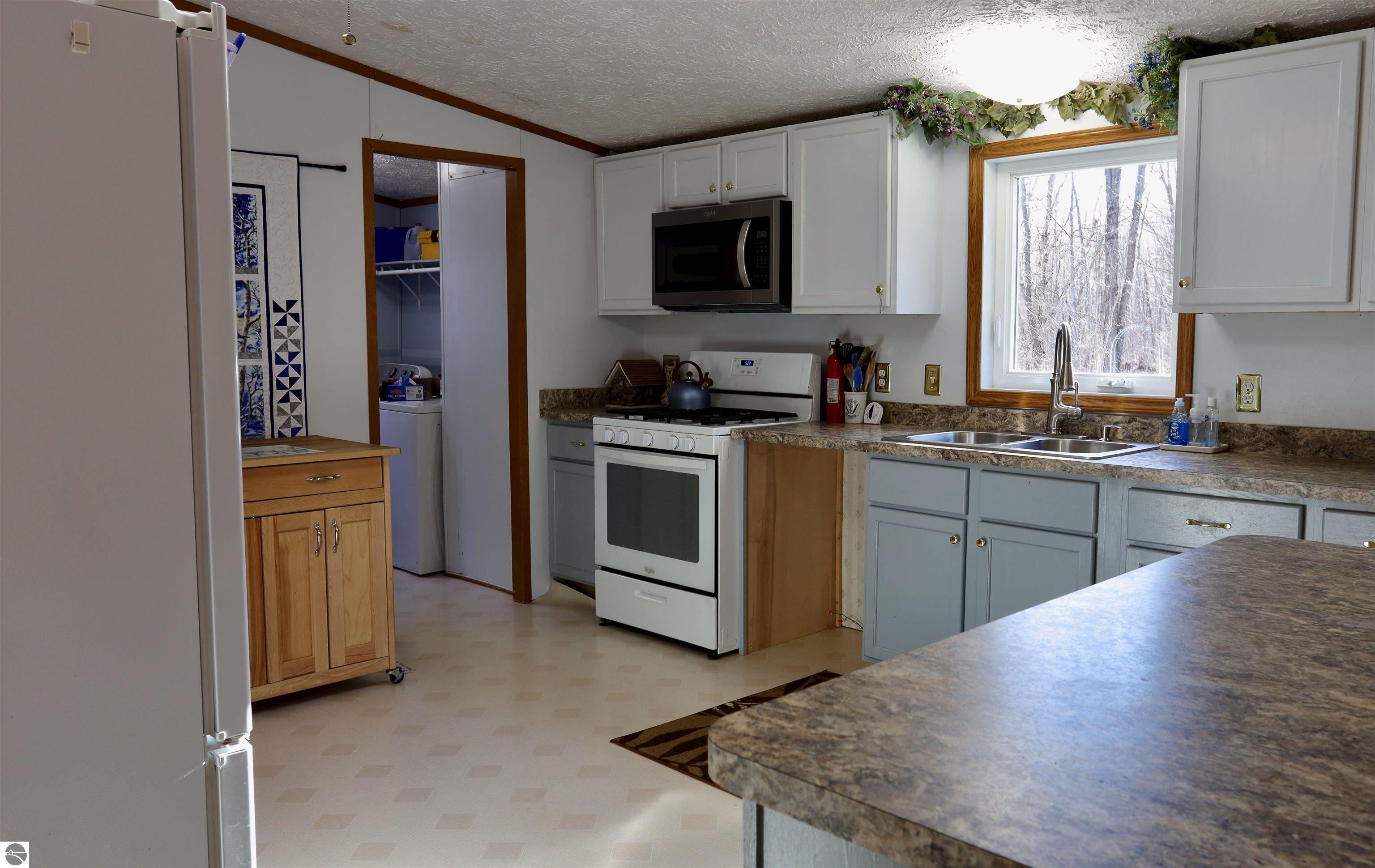 9122 Grimm Lane