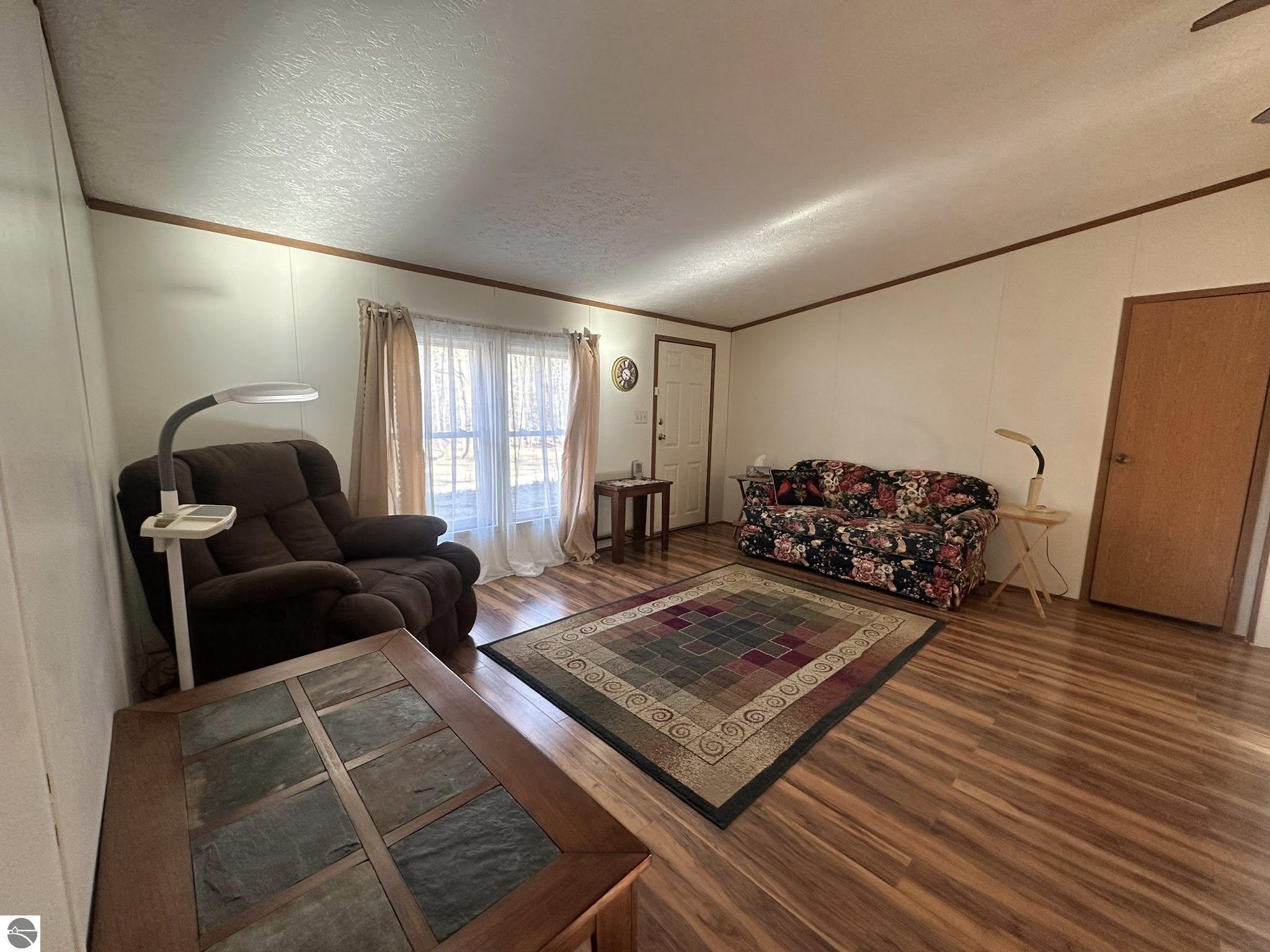 9122 Grimm Lane