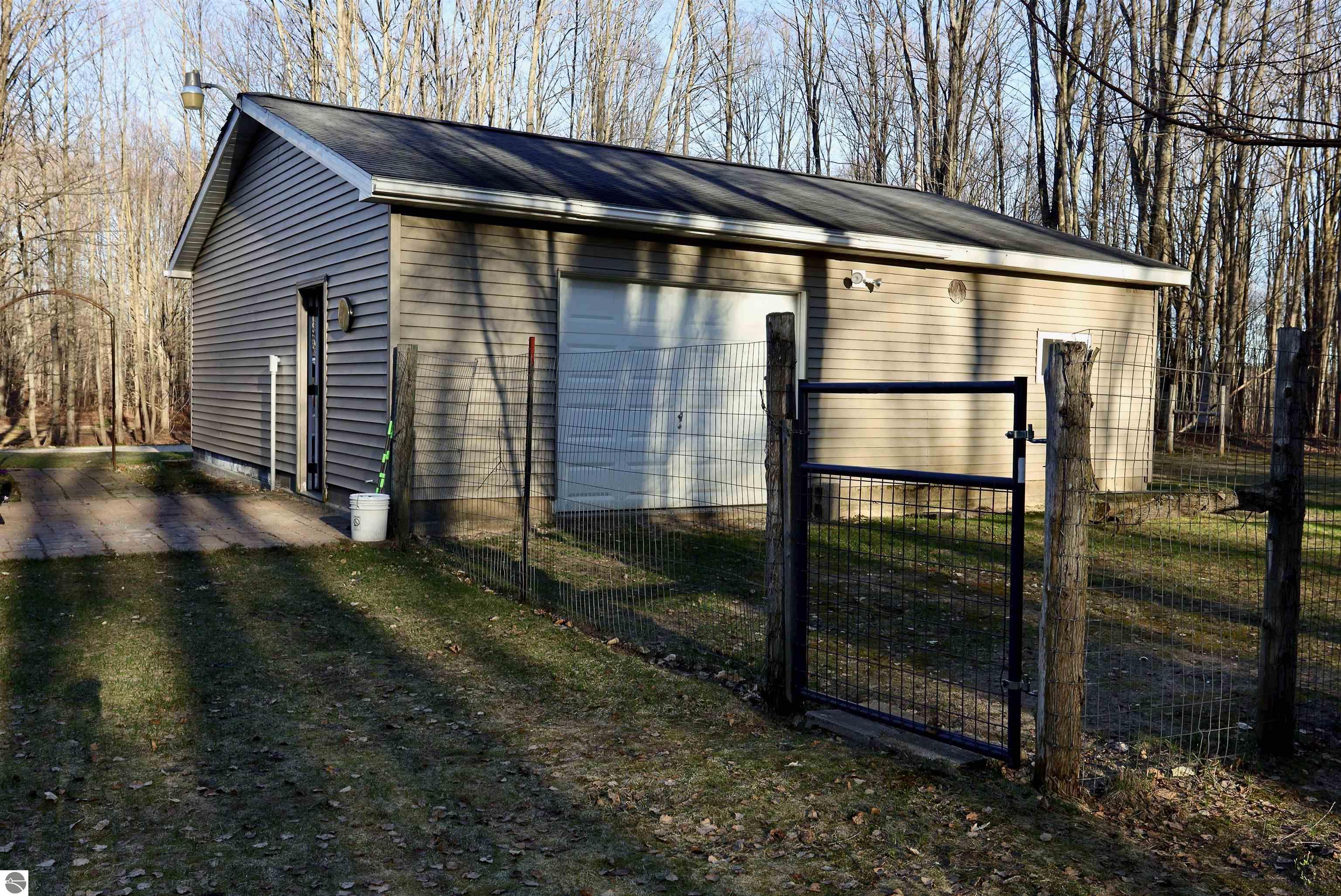 9122 Grimm Lane
