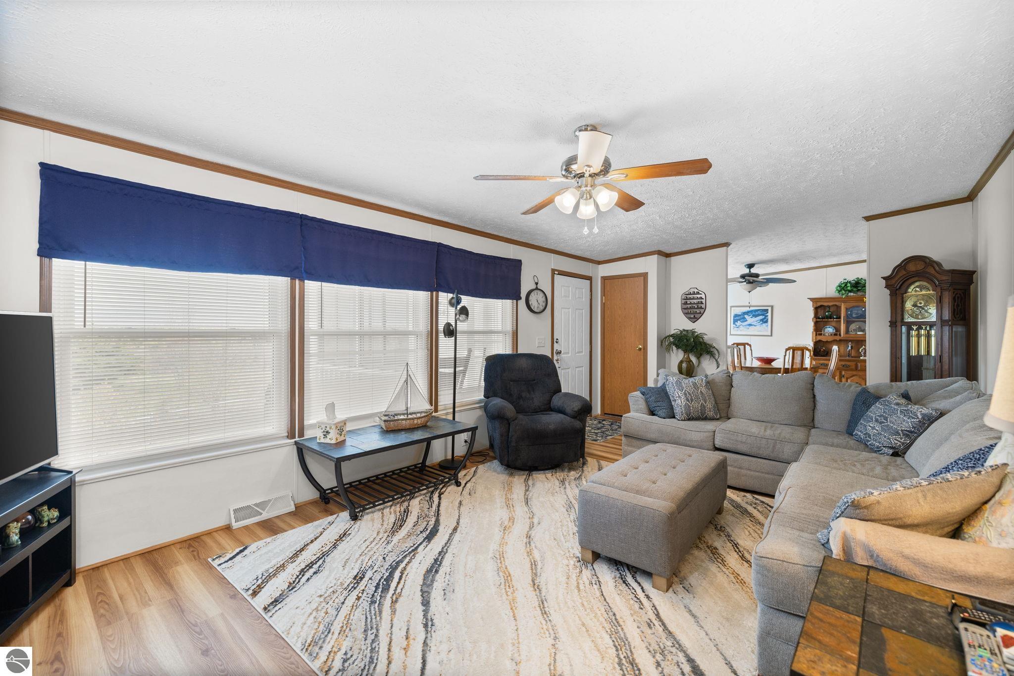 635 Autumnview Lane