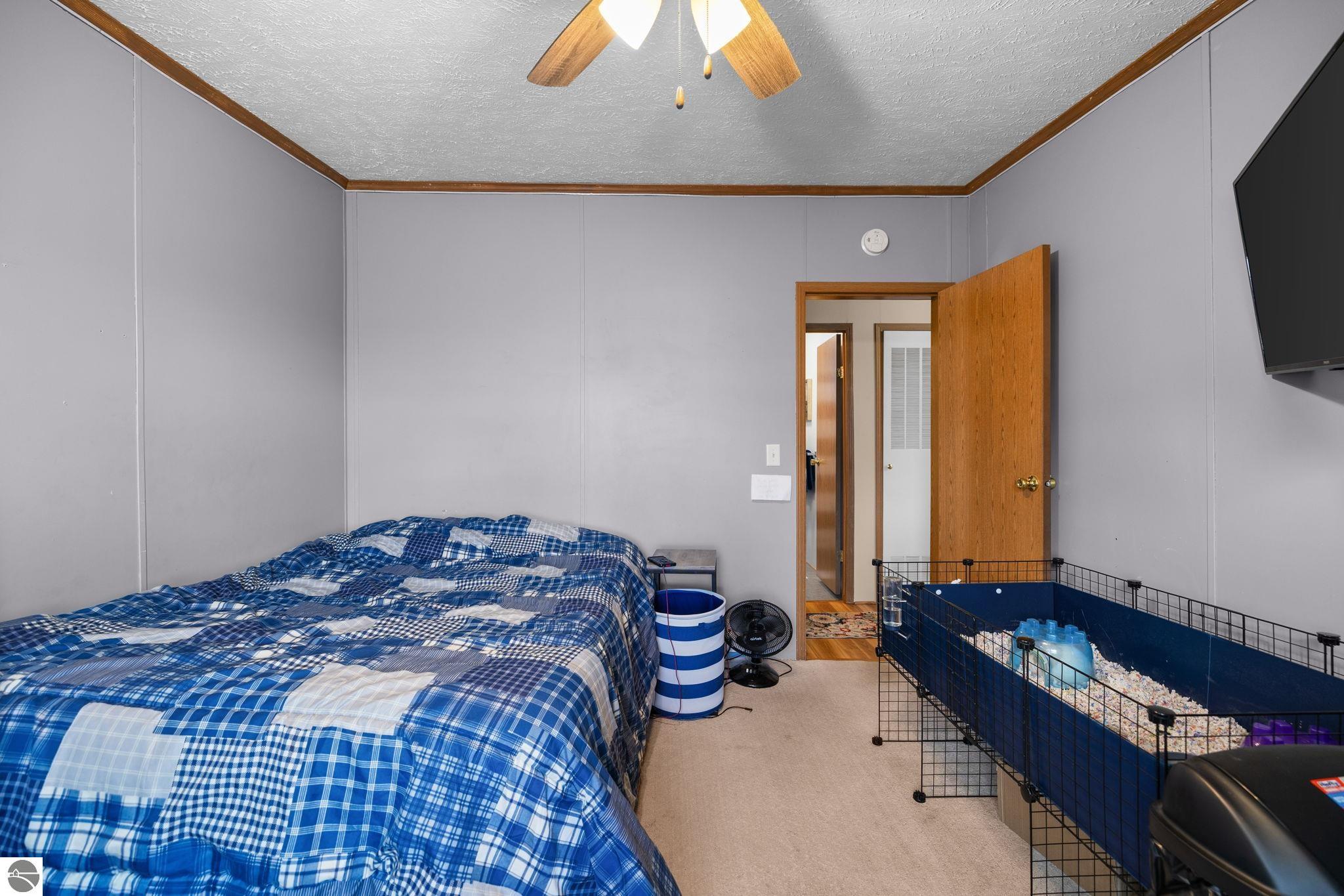 635 Autumnview Lane