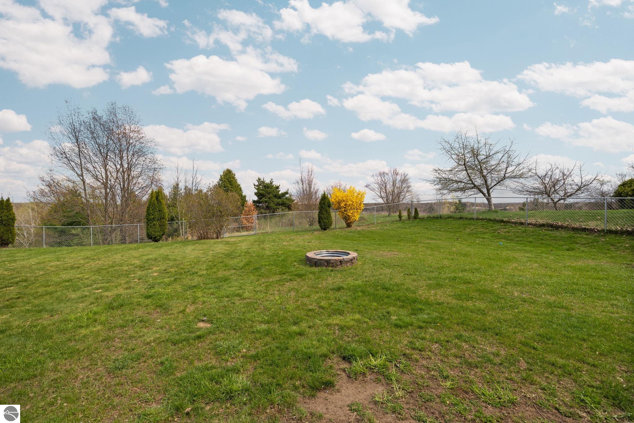 635 Autumnview Lane