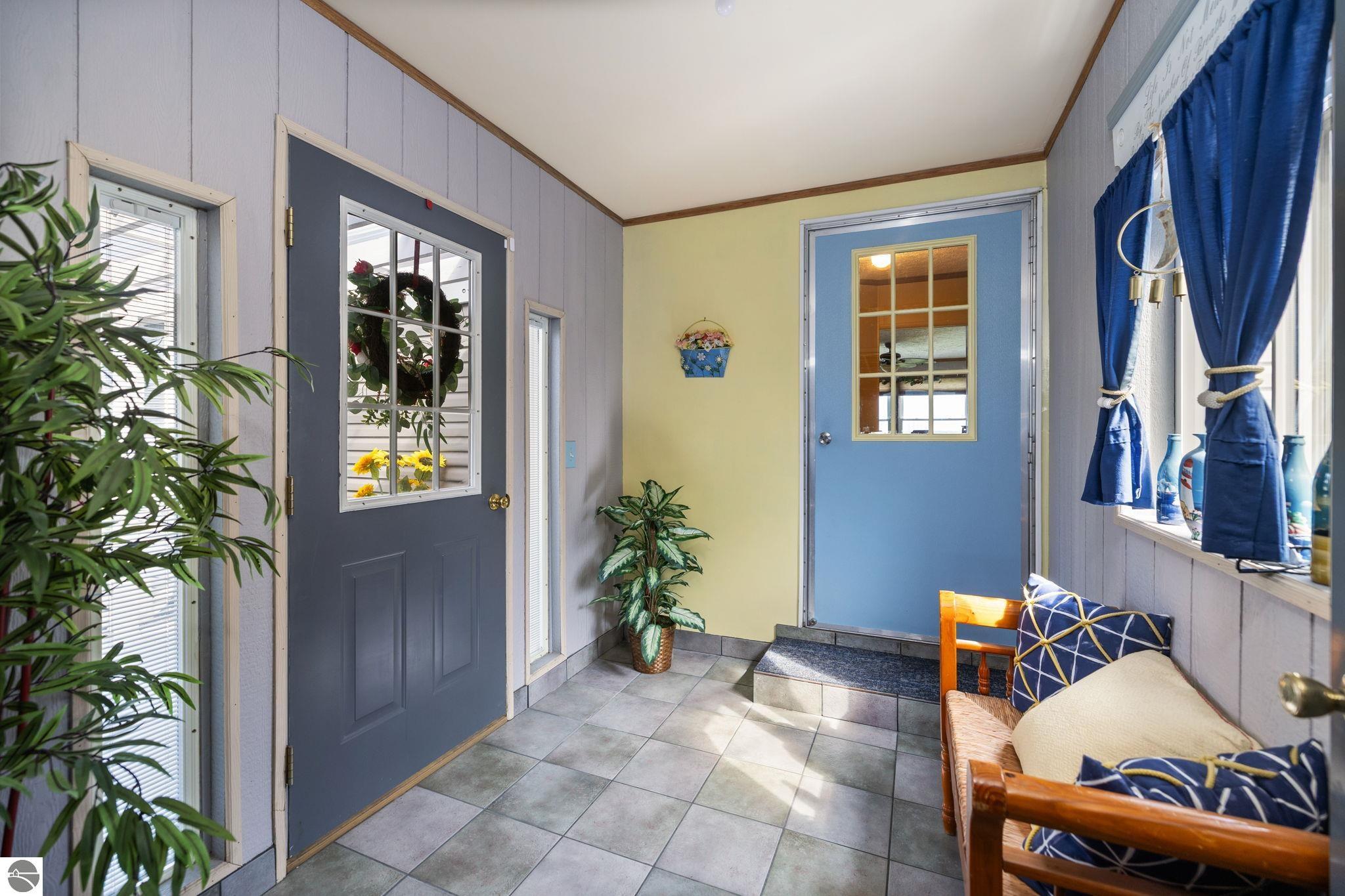 635 Autumnview Lane