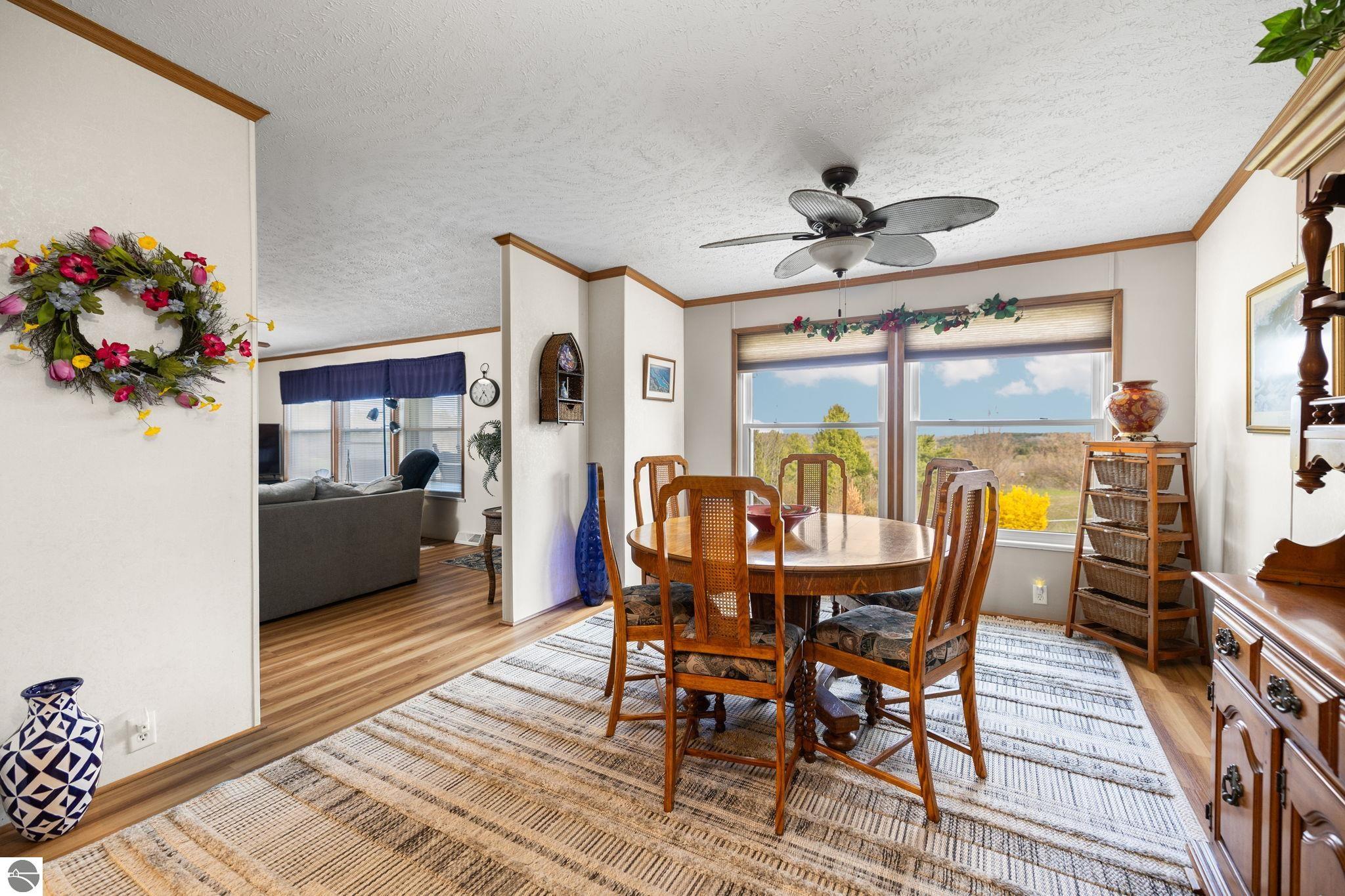 635 Autumnview Lane