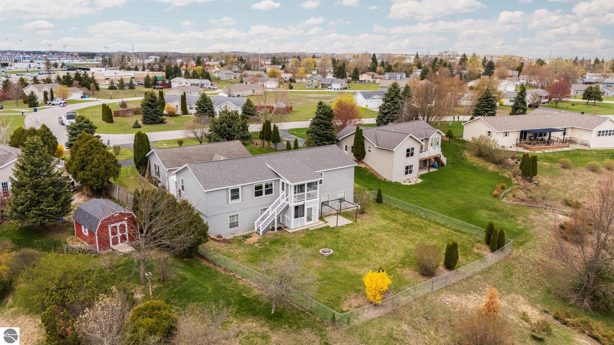 635 Autumnview Lane