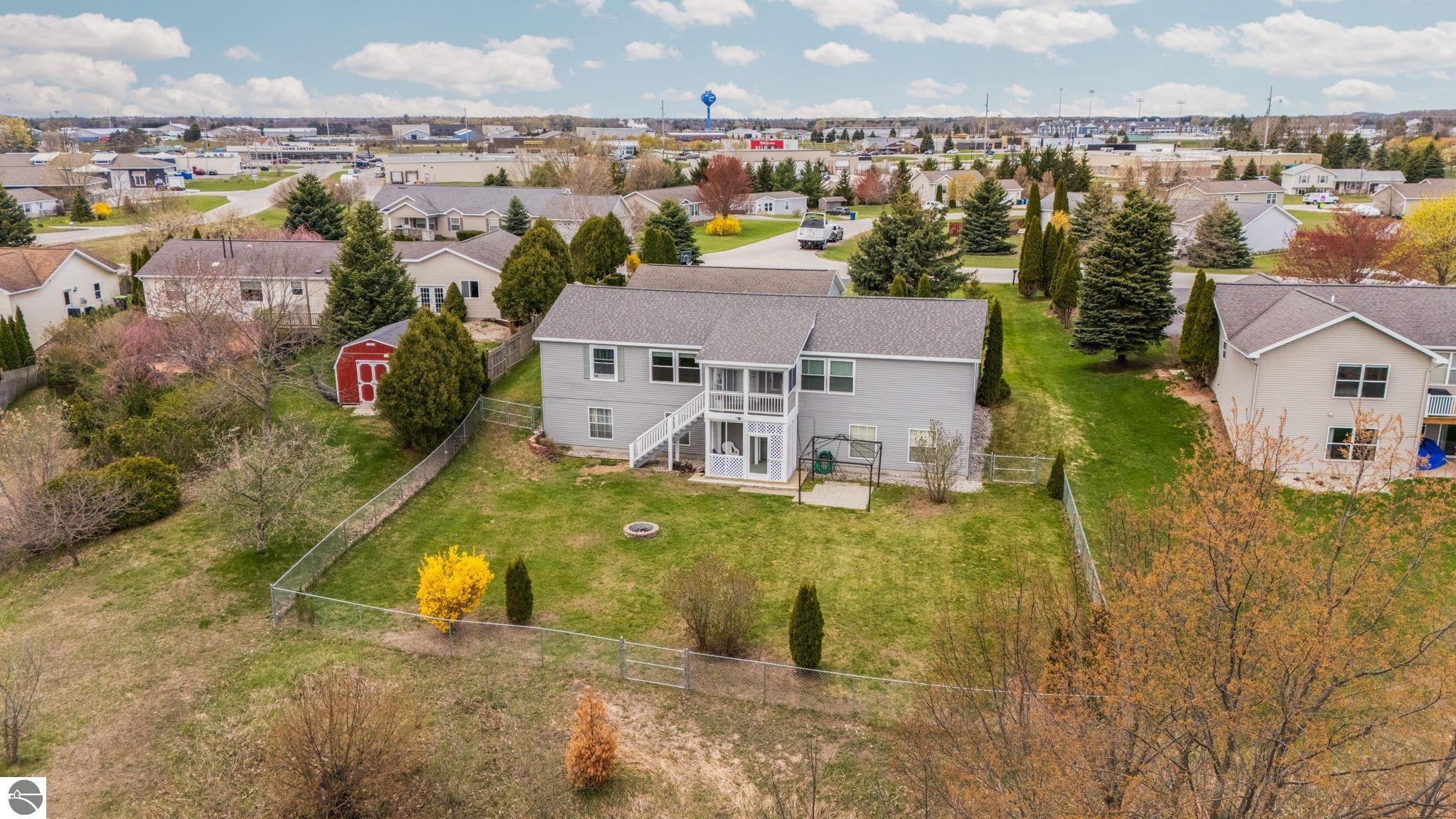 635 Autumnview Lane