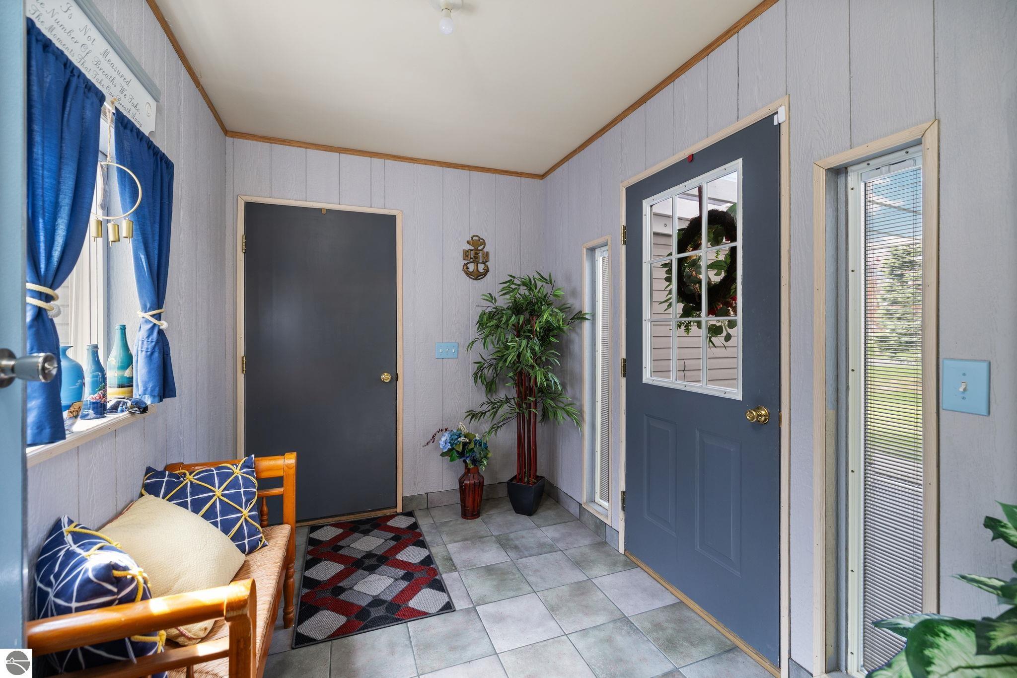635 Autumnview Lane