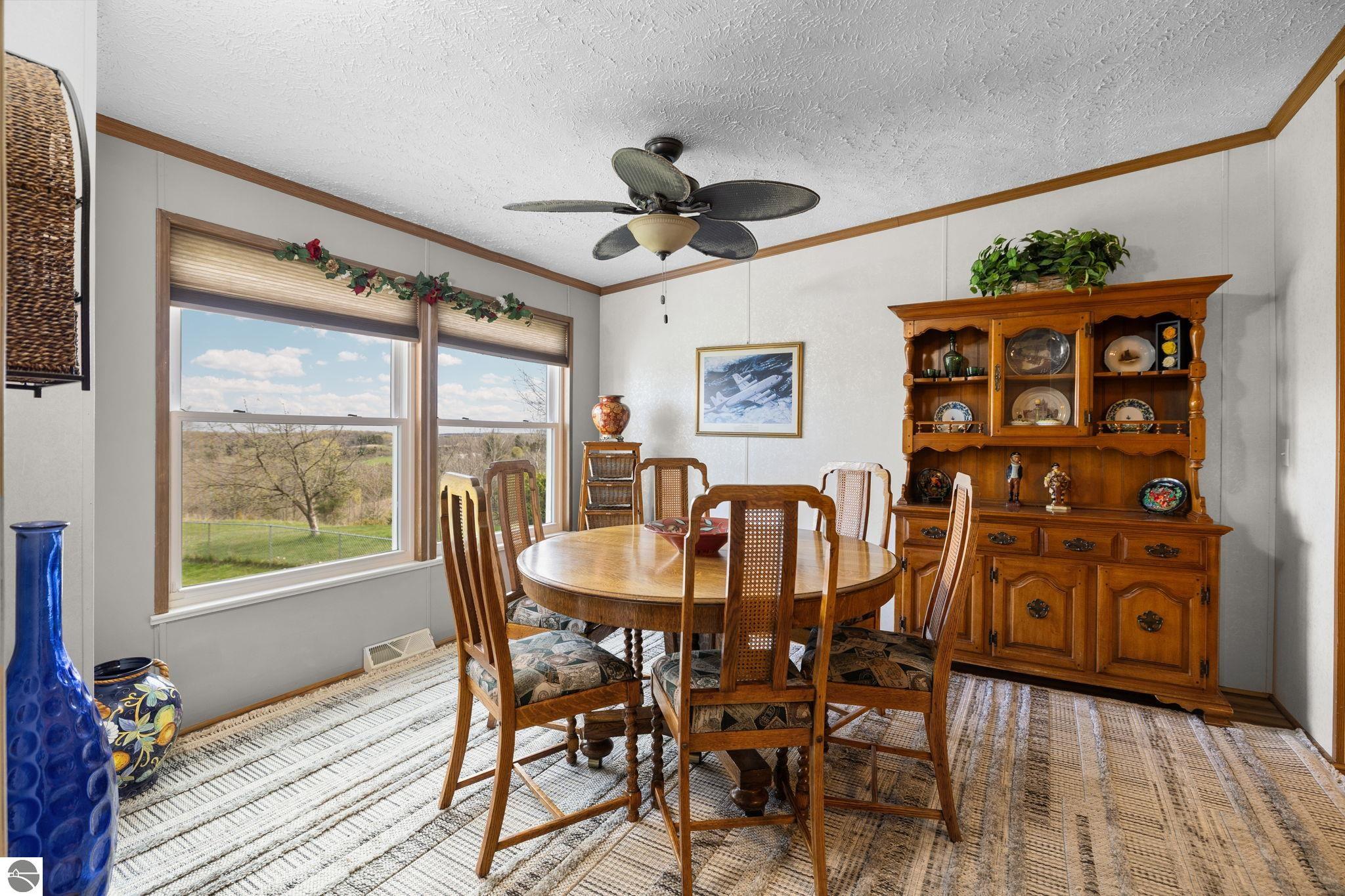635 Autumnview Lane