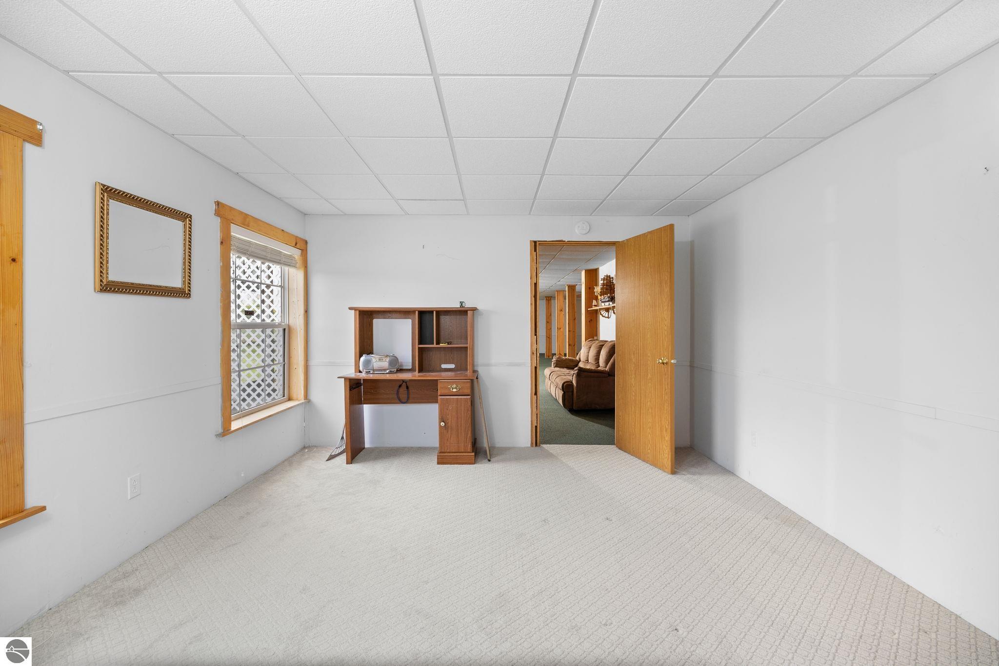635 Autumnview Lane