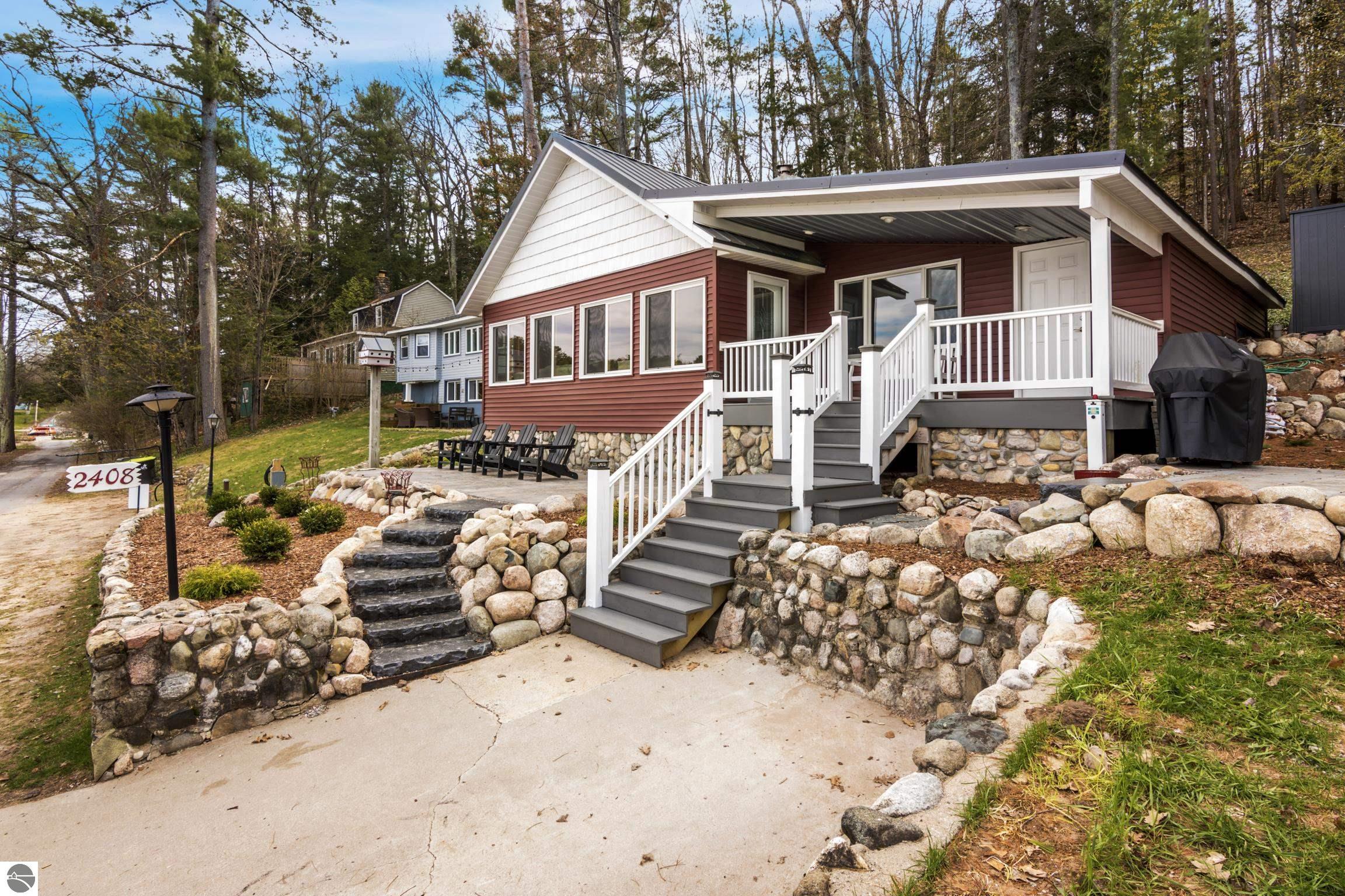 2408 Pinehurst Trail