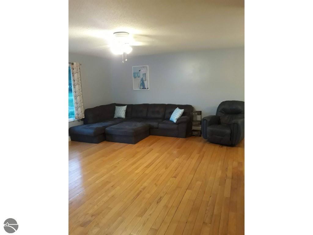 3134 Horseshoe Drive