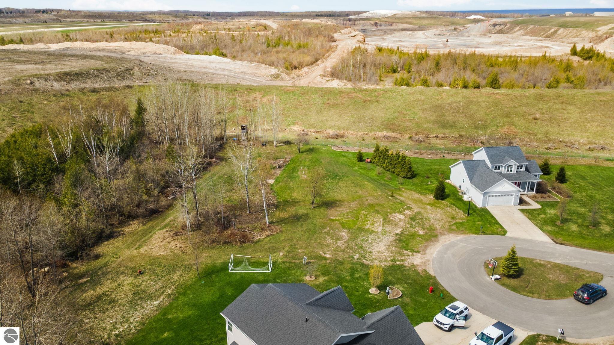 00 Applewood Drive