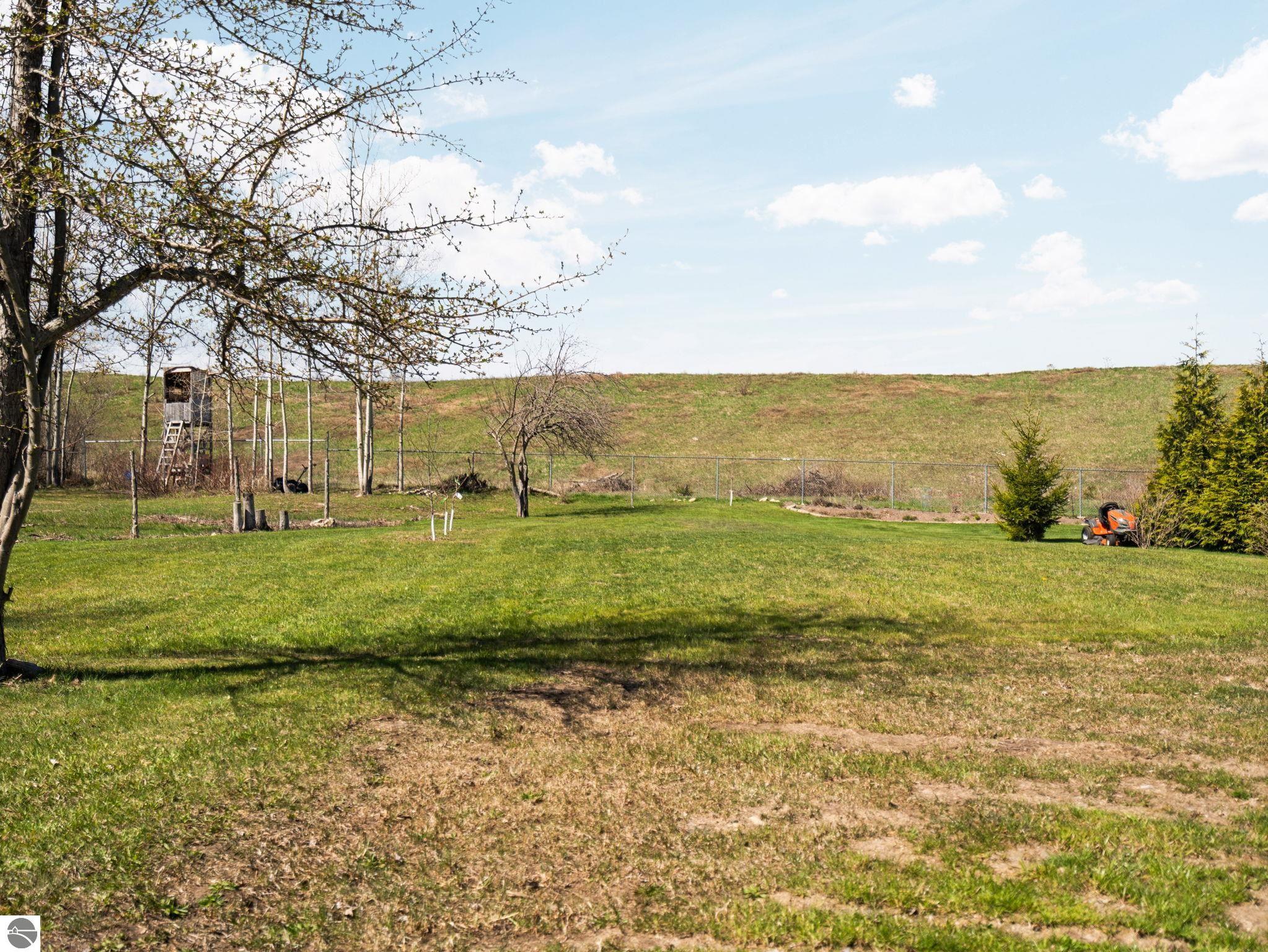 00 Applewood Drive