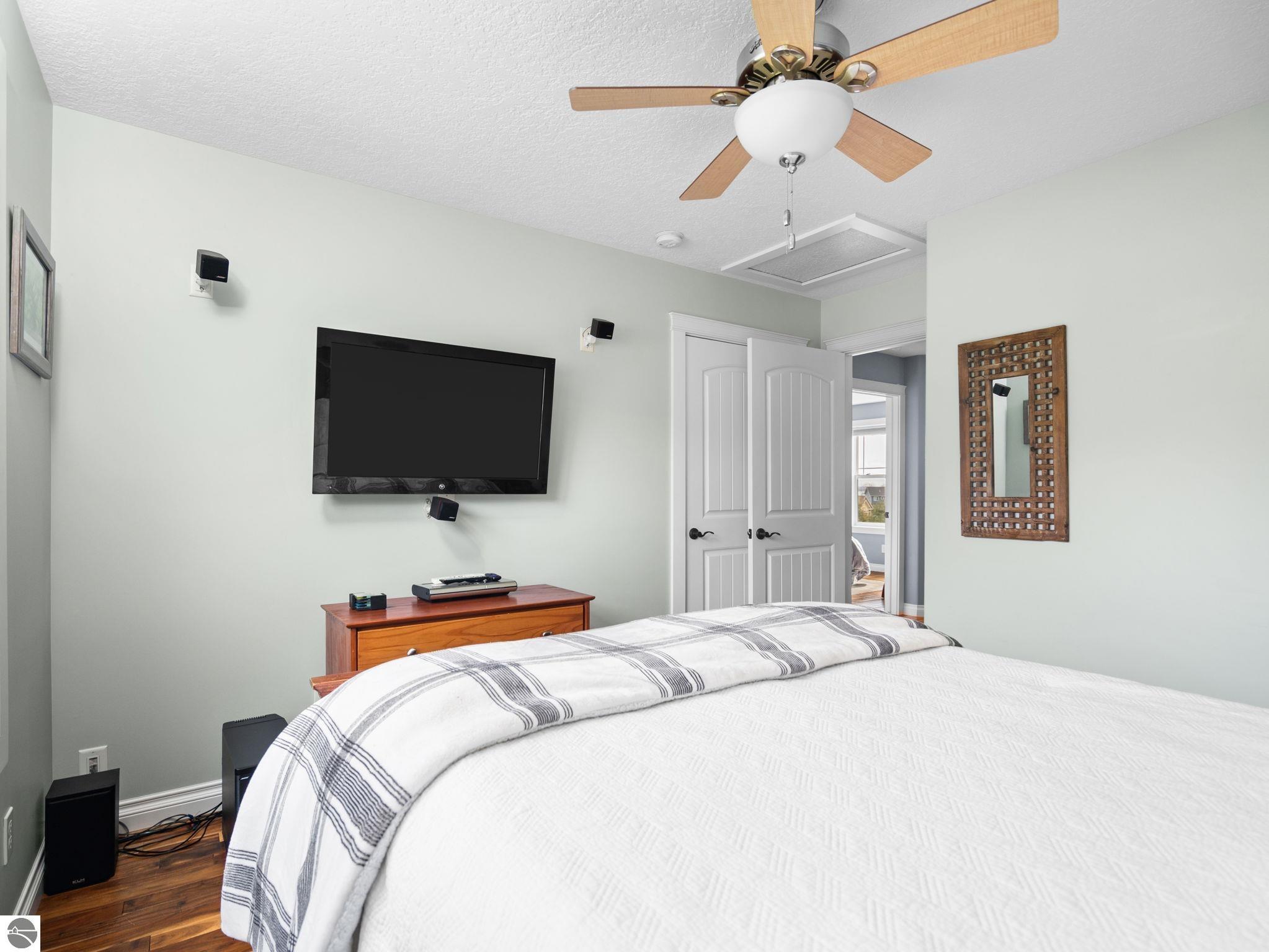 3833 Smokey Cove Drive