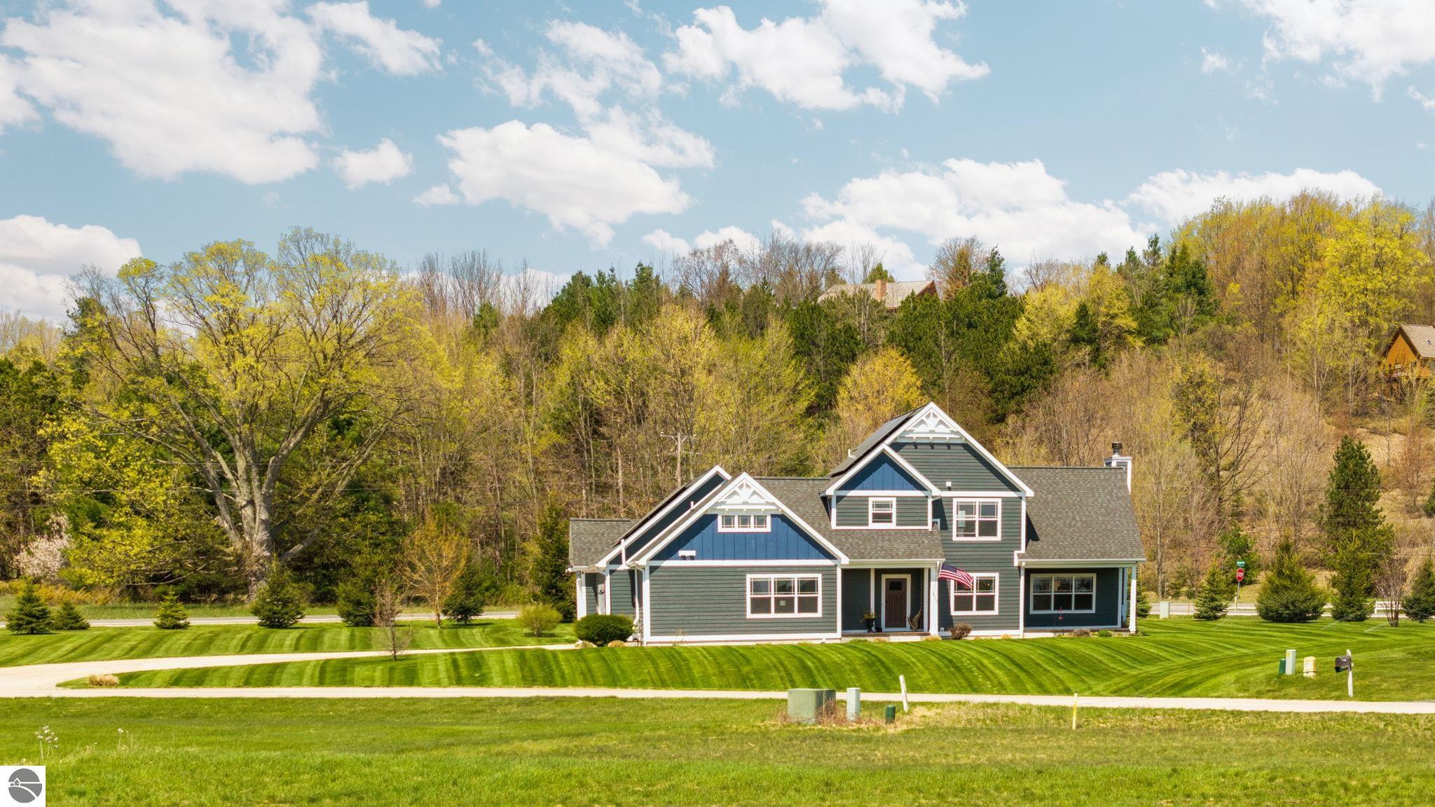 3833 Smokey Cove Drive