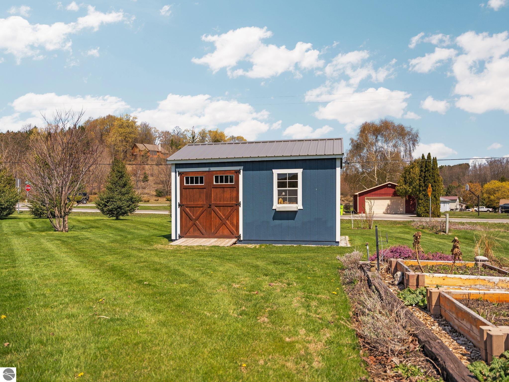 3833 Smokey Cove Drive