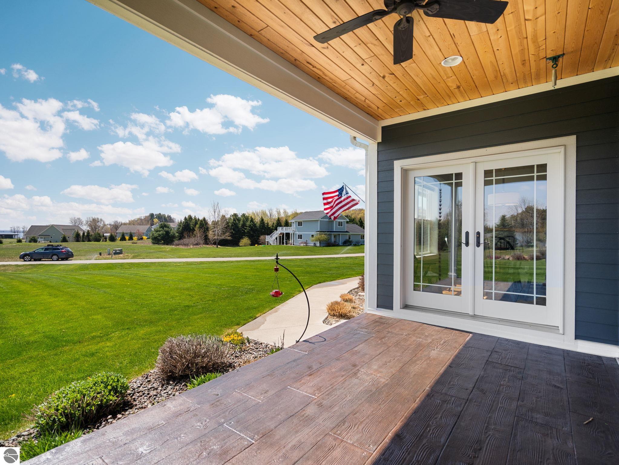 3833 Smokey Cove Drive