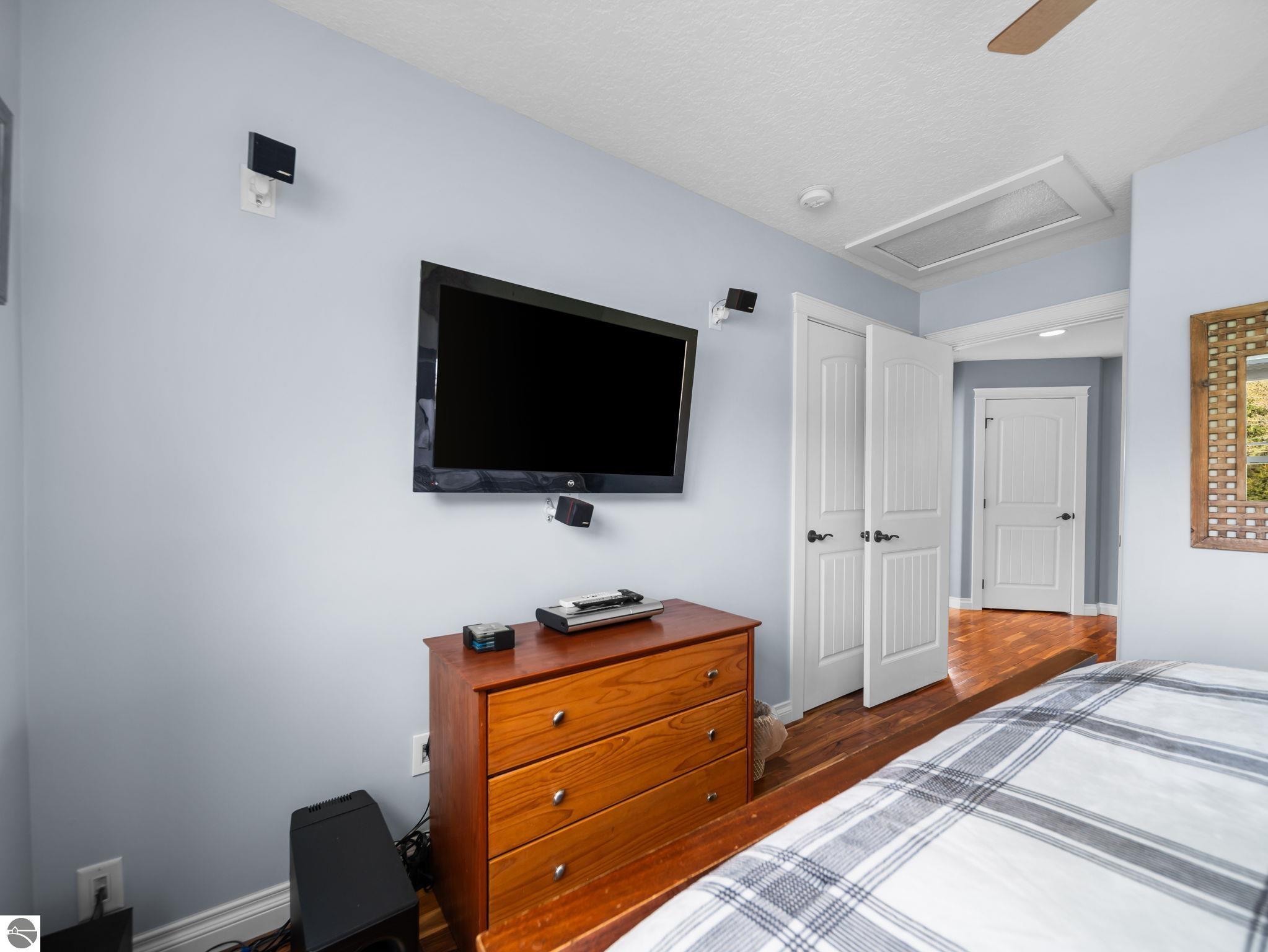3833 Smokey Cove Drive