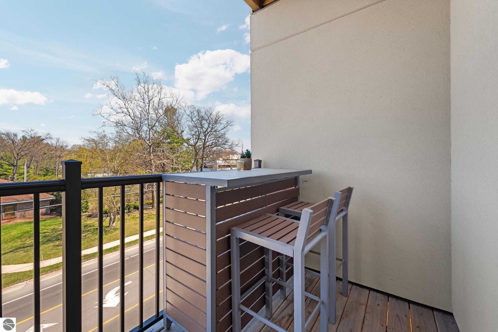 630-306 S Garfield Avenue # 306