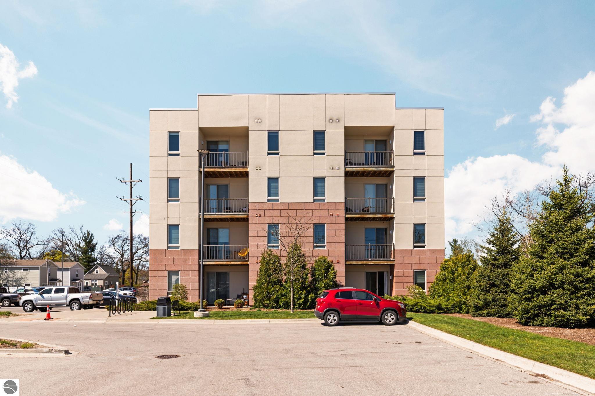 630-306 S Garfield Avenue # 306