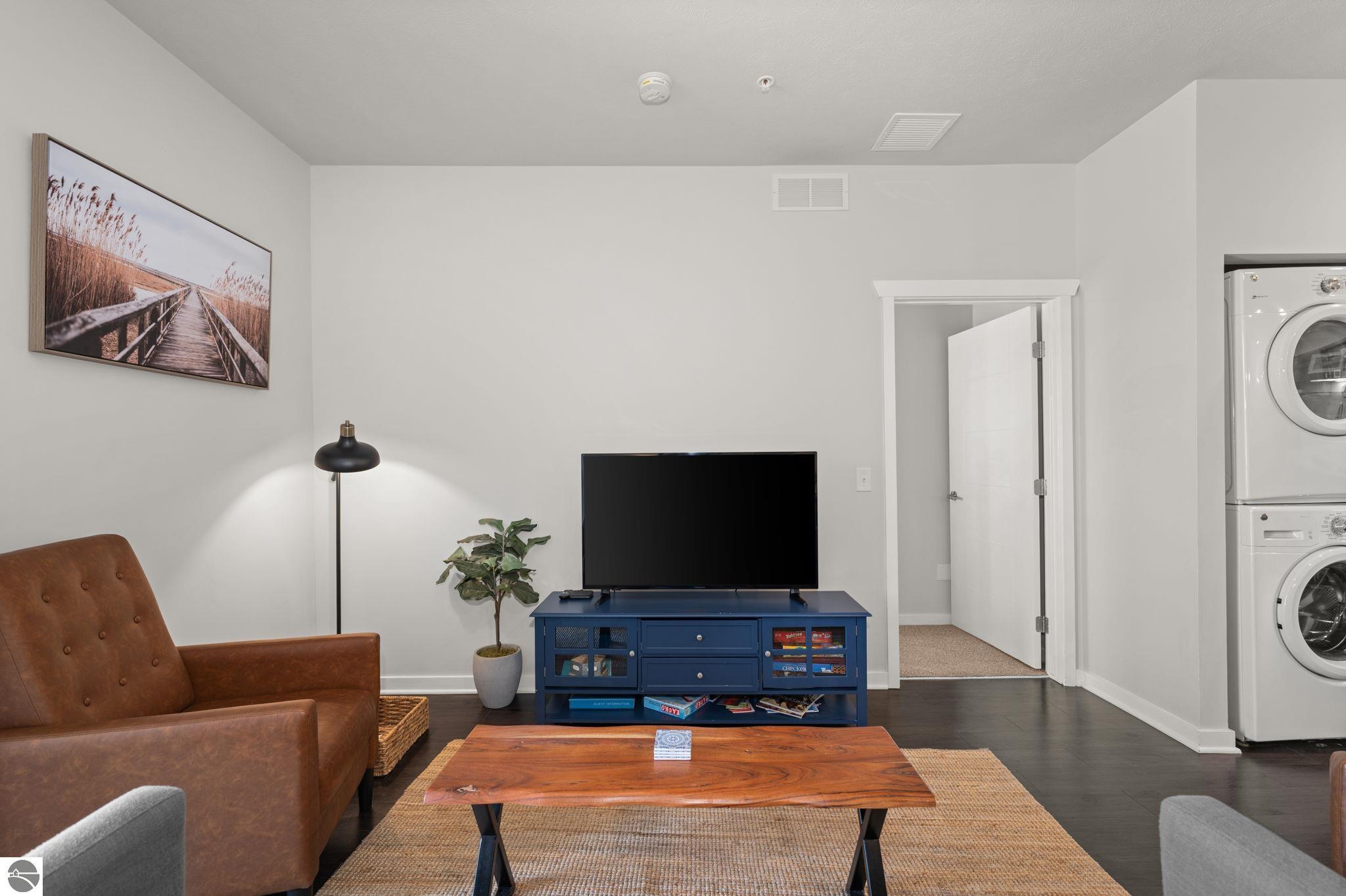 630-306 S Garfield Avenue # 306