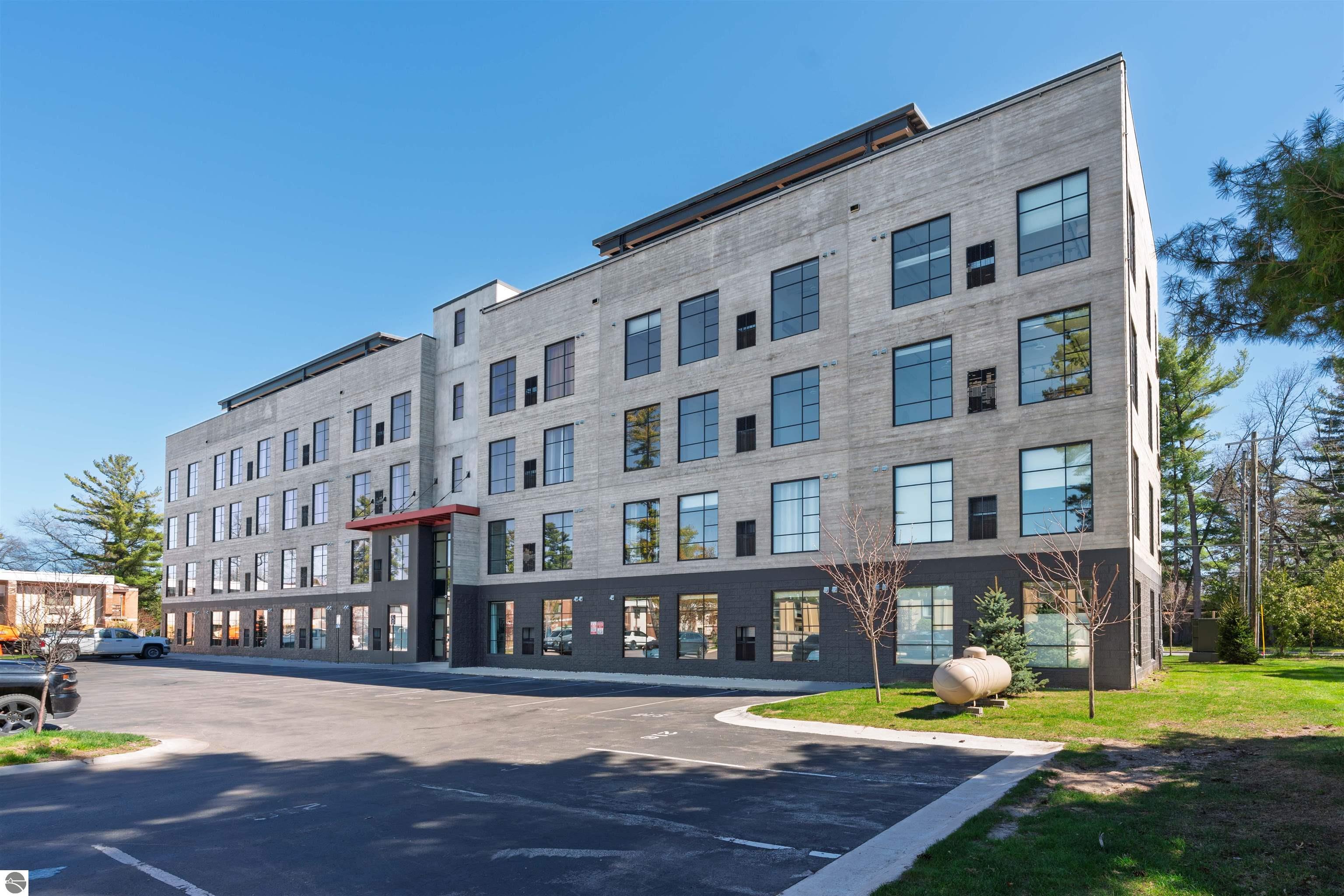 1825 E Eighth Street # 220