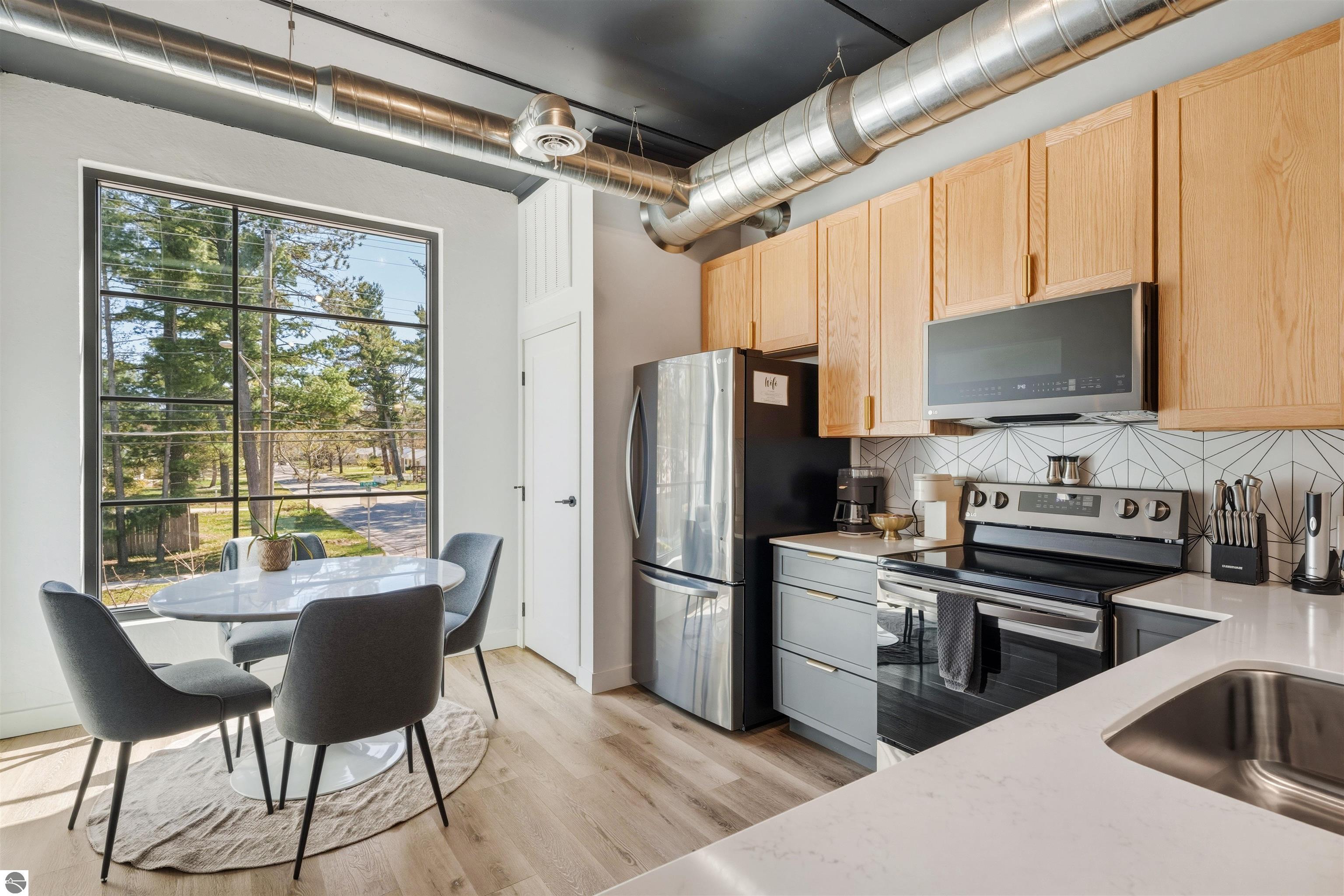 1825 E Eighth Street # 220