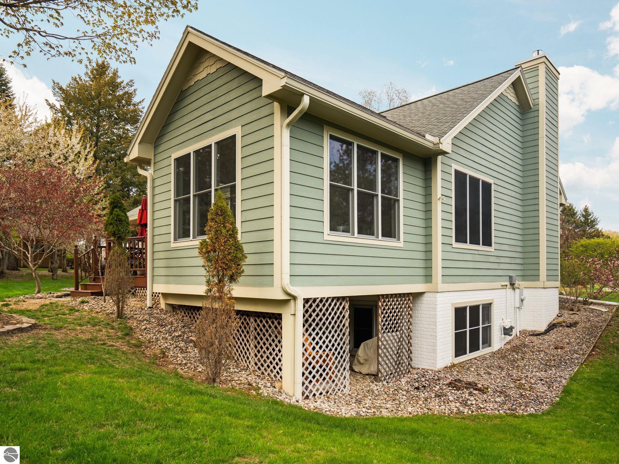 5084 Arrowhead Court