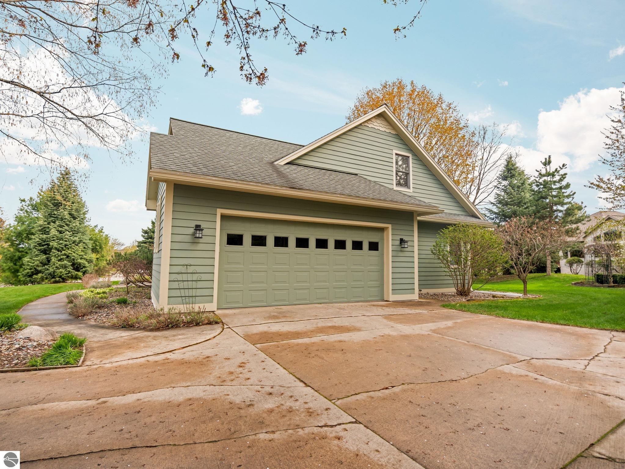5084 Arrowhead Court