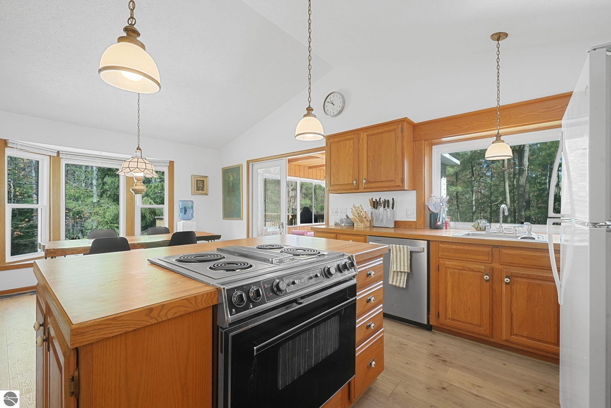 3317 N Timberwood Drive