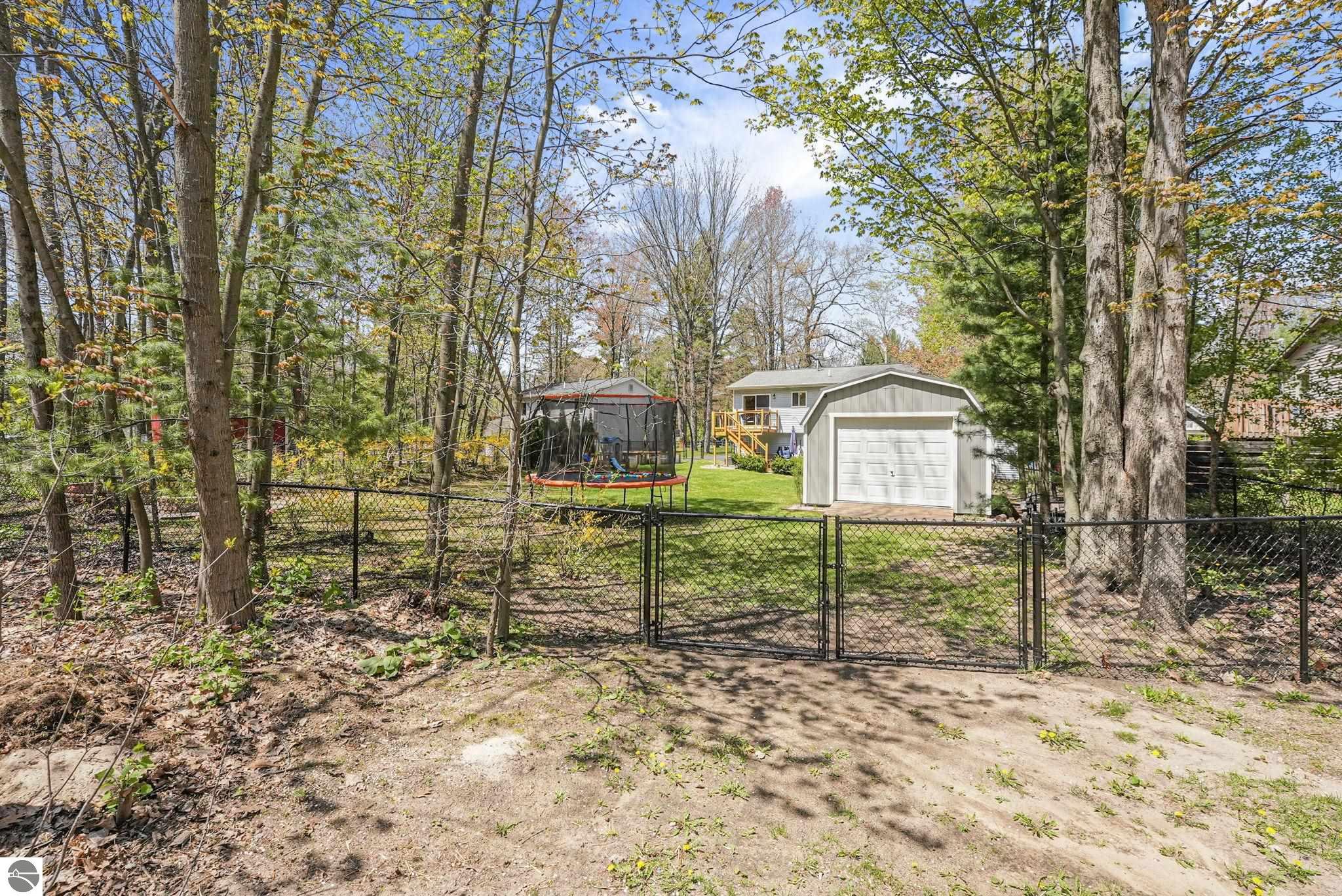 10587 Wildwood Road