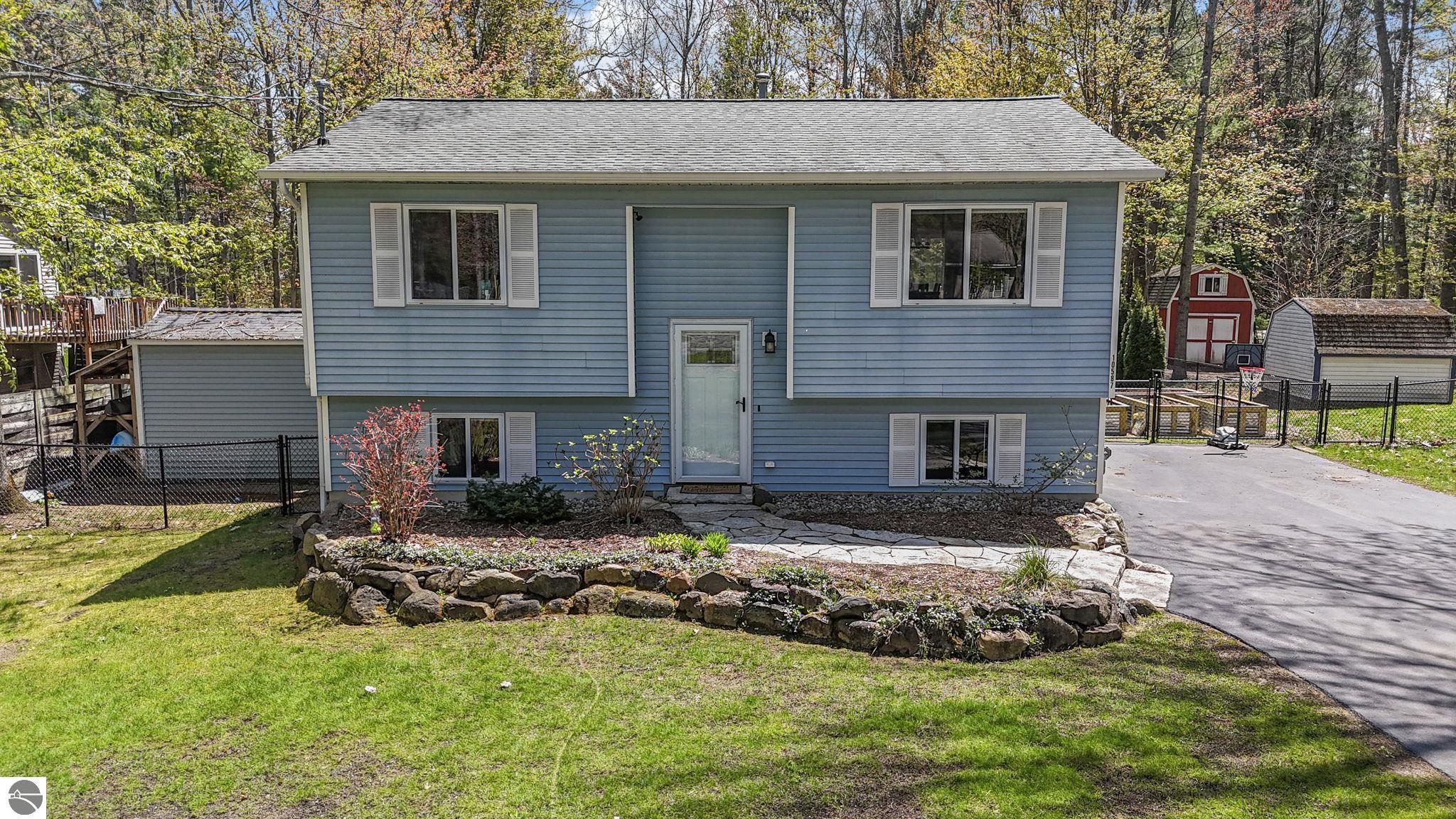 10587 Wildwood Road