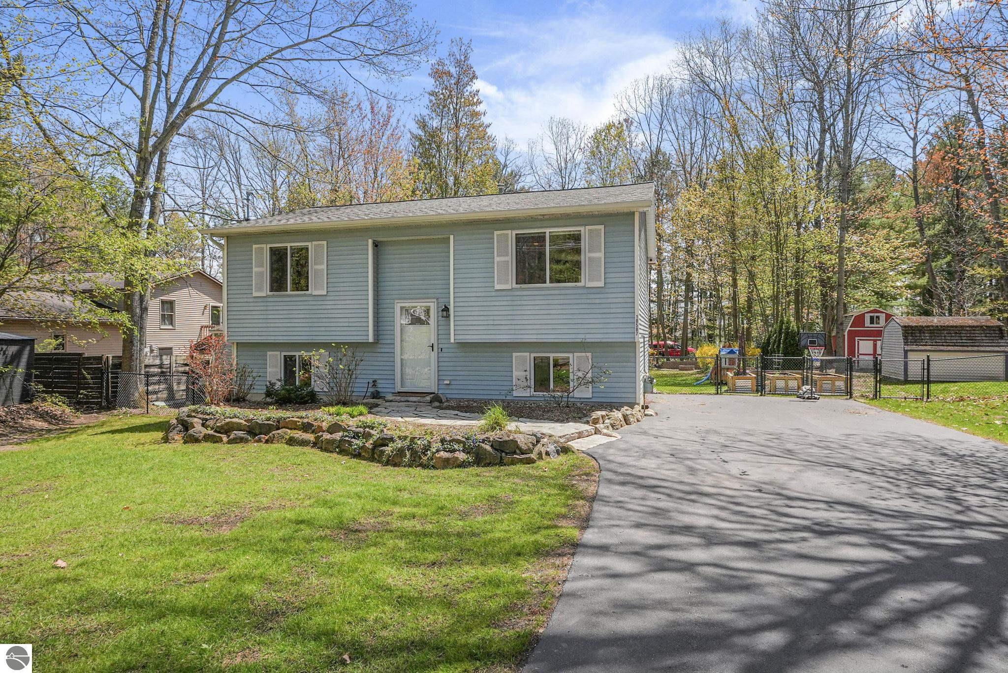 10587 Wildwood Road