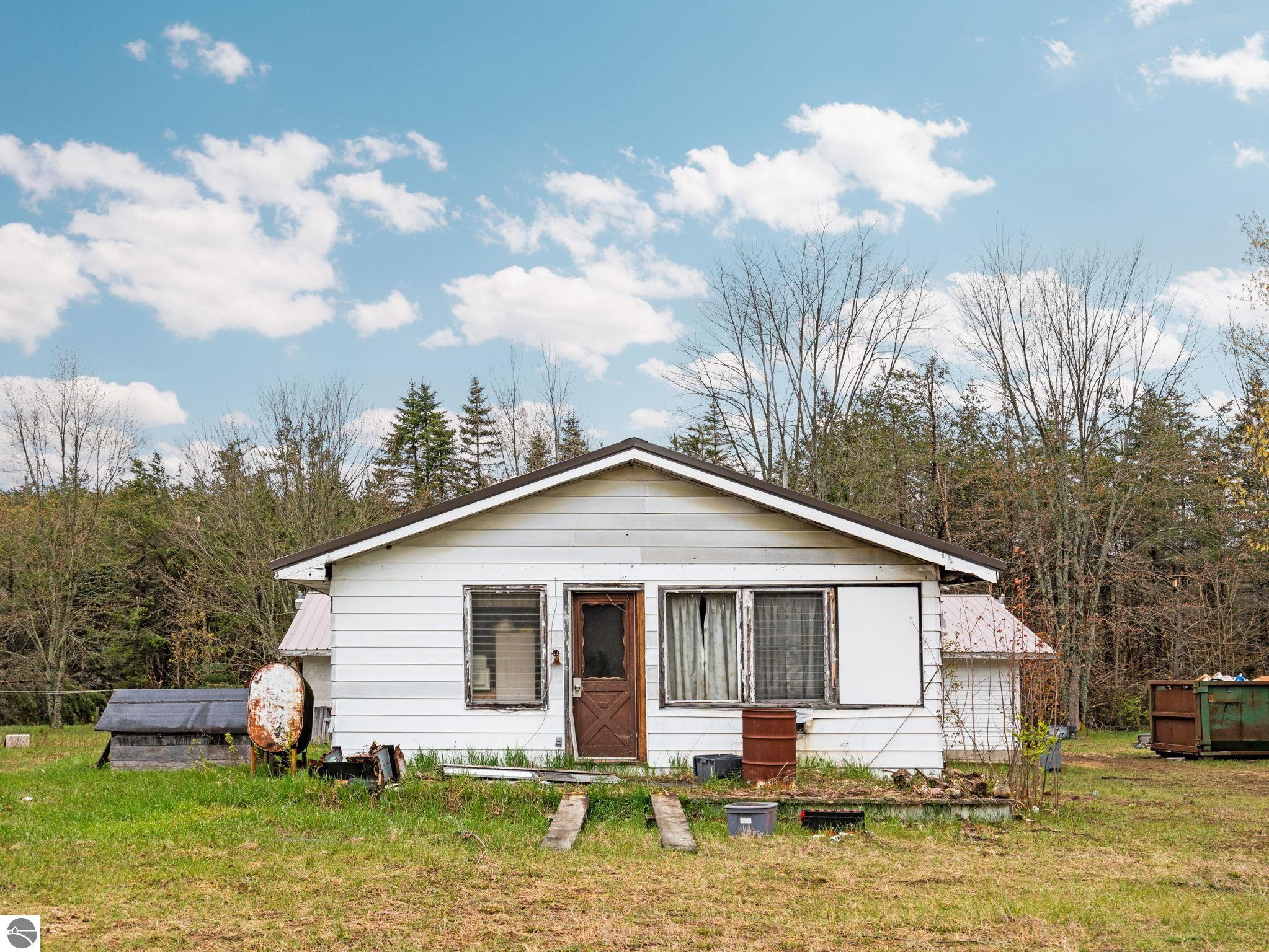 960 E 32 Road