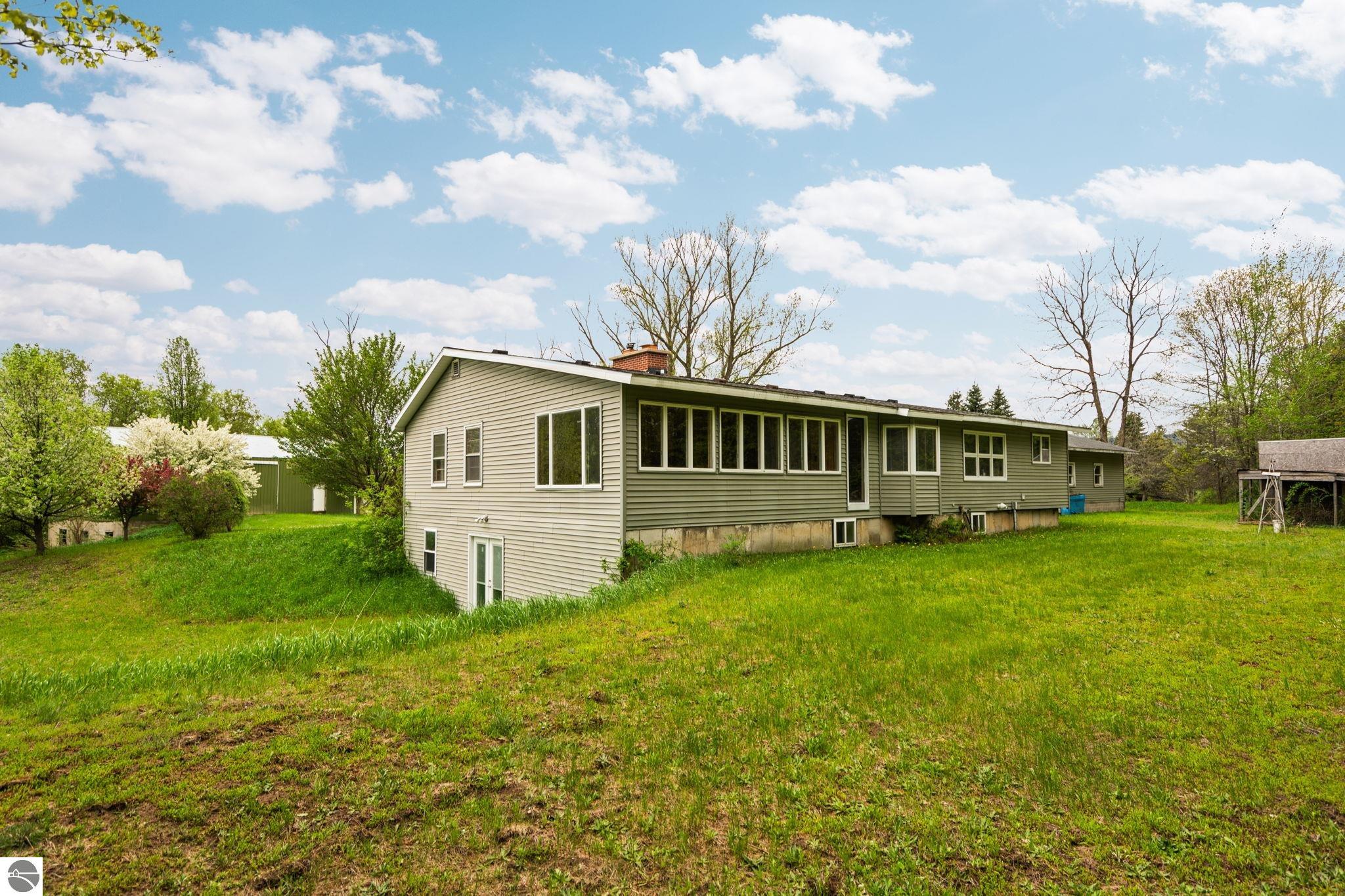 2631 Sparling Road