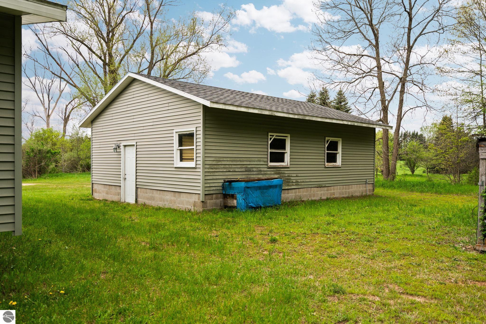 2631 Sparling Road