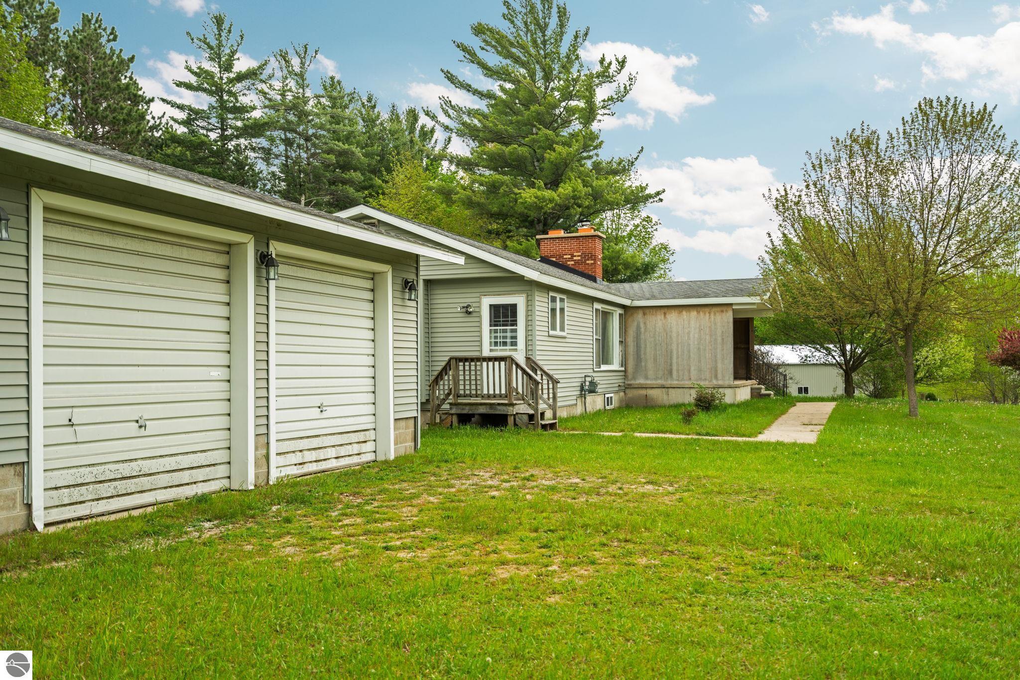 2631 Sparling Road