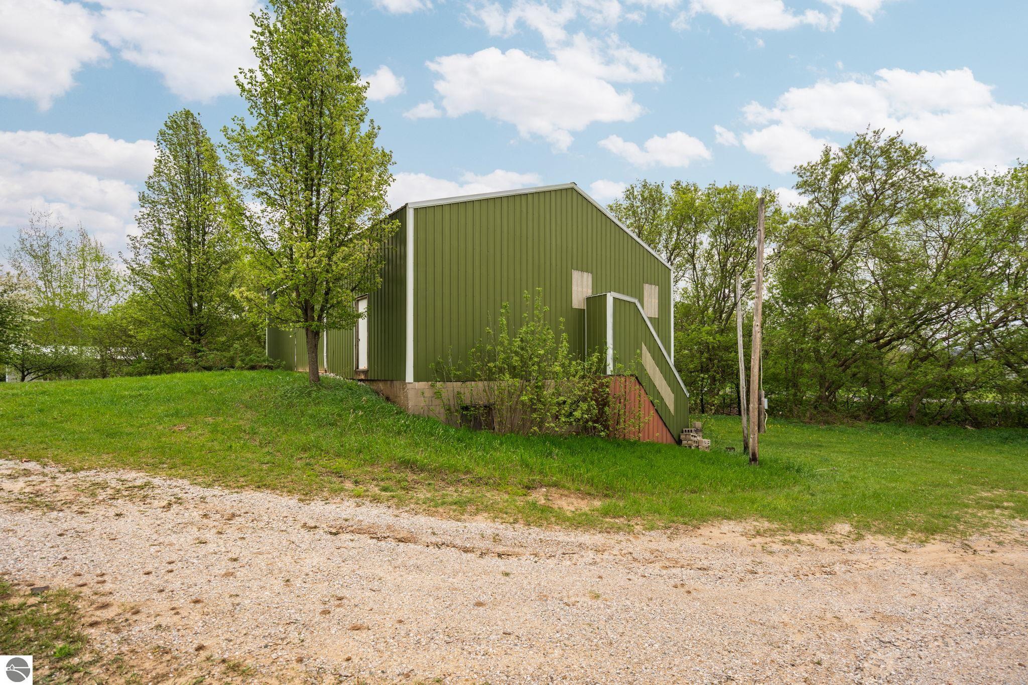 2631 Sparling Road