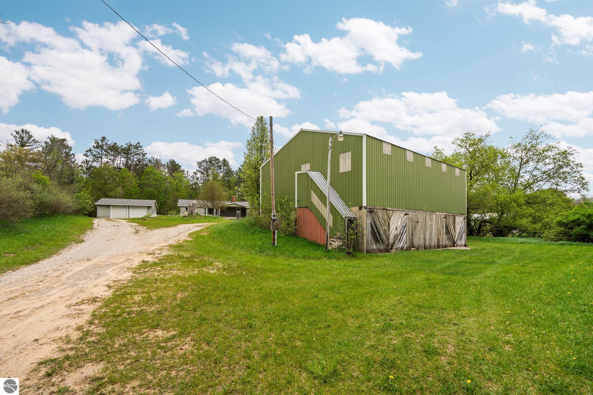 2631 Sparling Road
